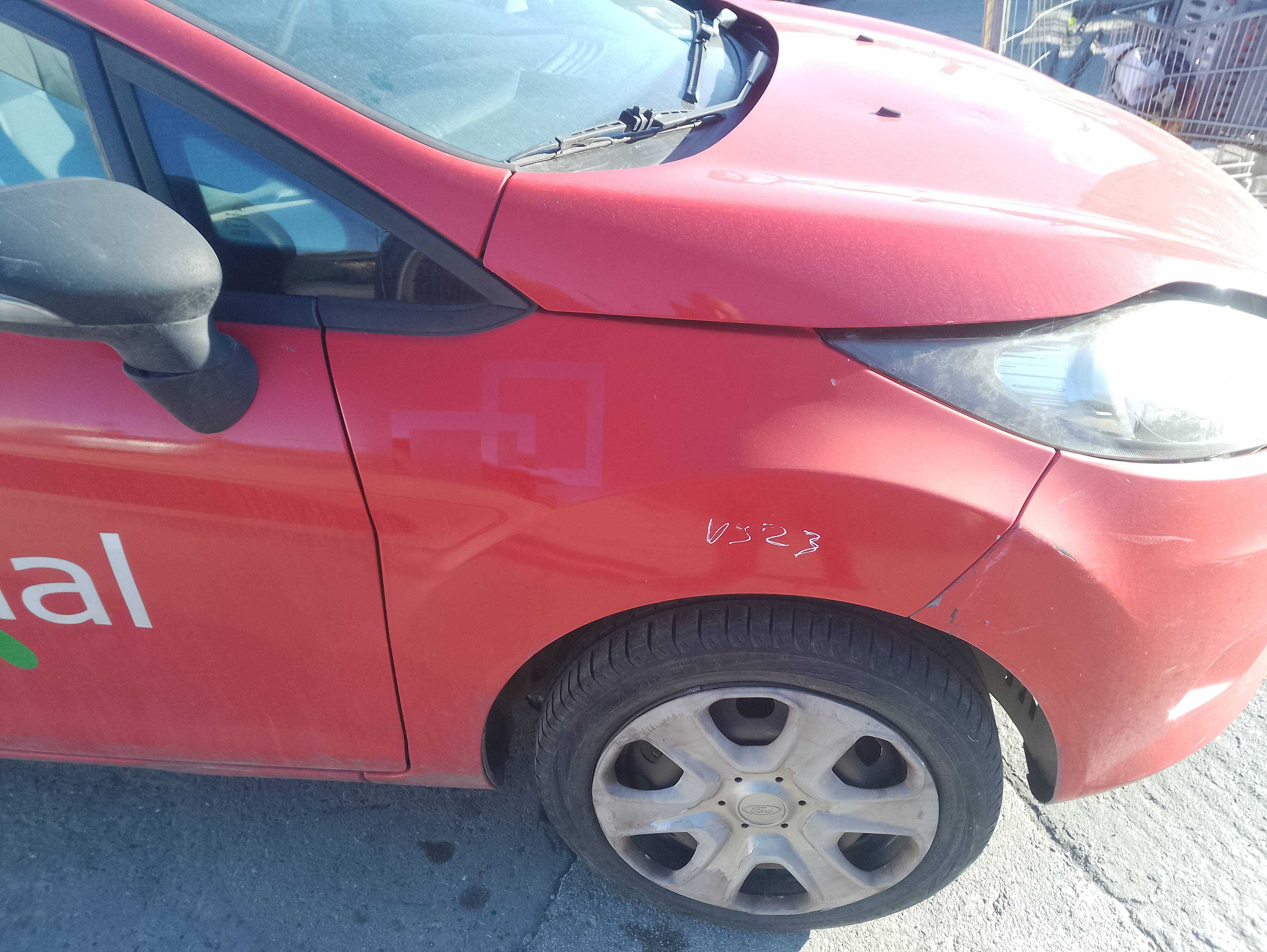 Recambio de aleta delantera derecha para ford fiesta (cb1) titanium referencia OEM IAM   
