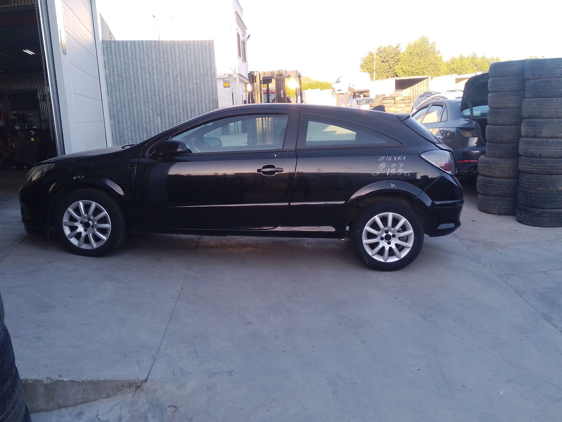 opel astra h gtc (a04) del año 2007