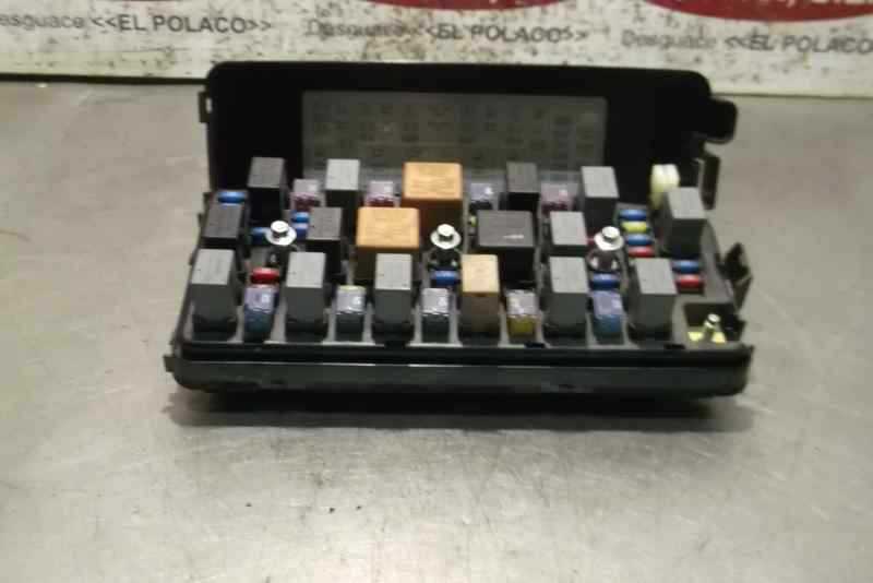 Recambio de caja reles / fusibles para chevrolet captiva 2.0 vcdi lt referencia OEM IAM 96627220  