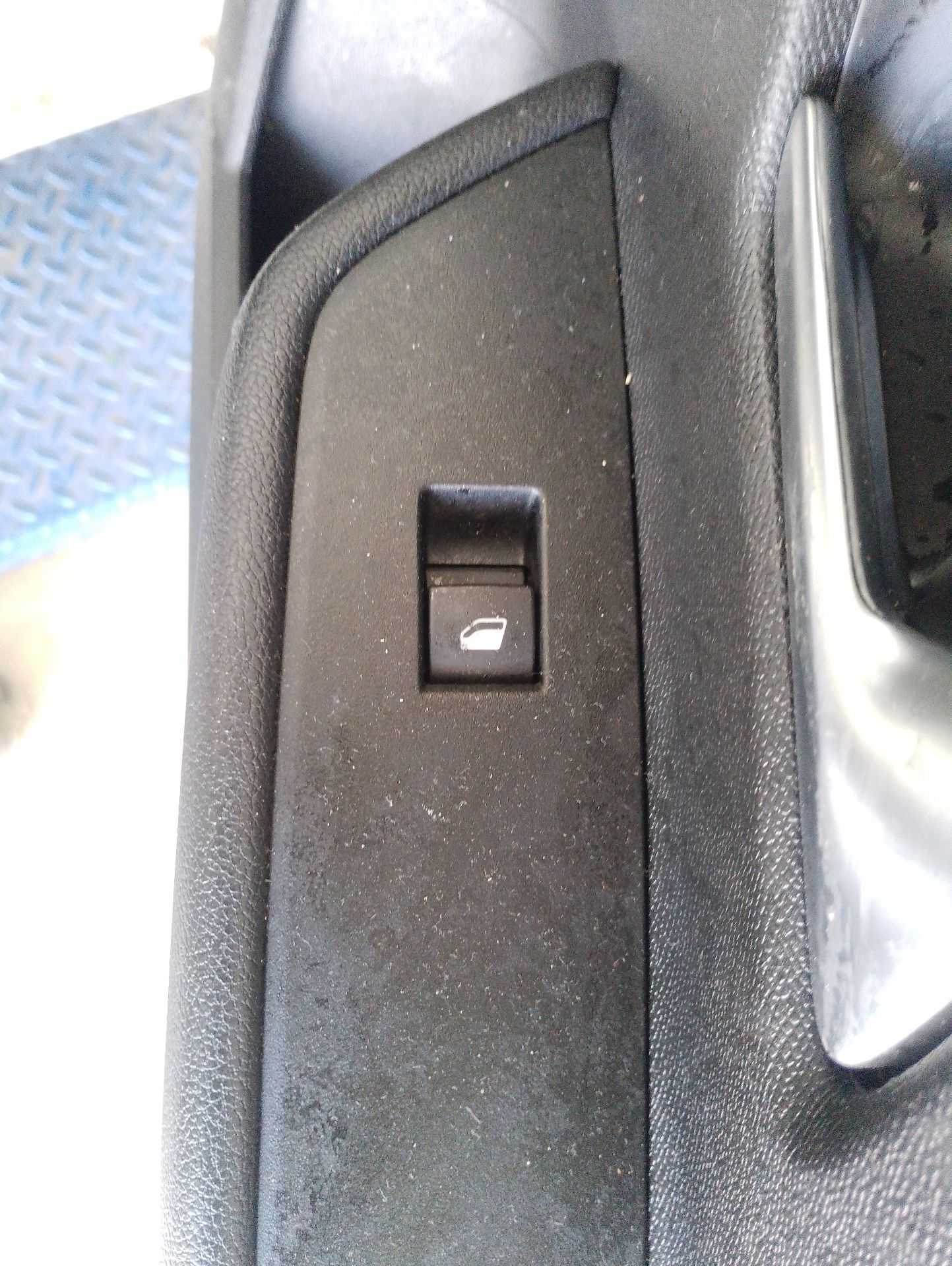Recambio de mando elevalunas delantero derecho para opel astra l (ov5) 1.2 (fphnsl, fphnsr) referencia OEM IAM YR004045YX  