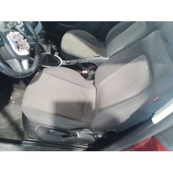 ASIENTO DELANTERO IZQUIERDO 