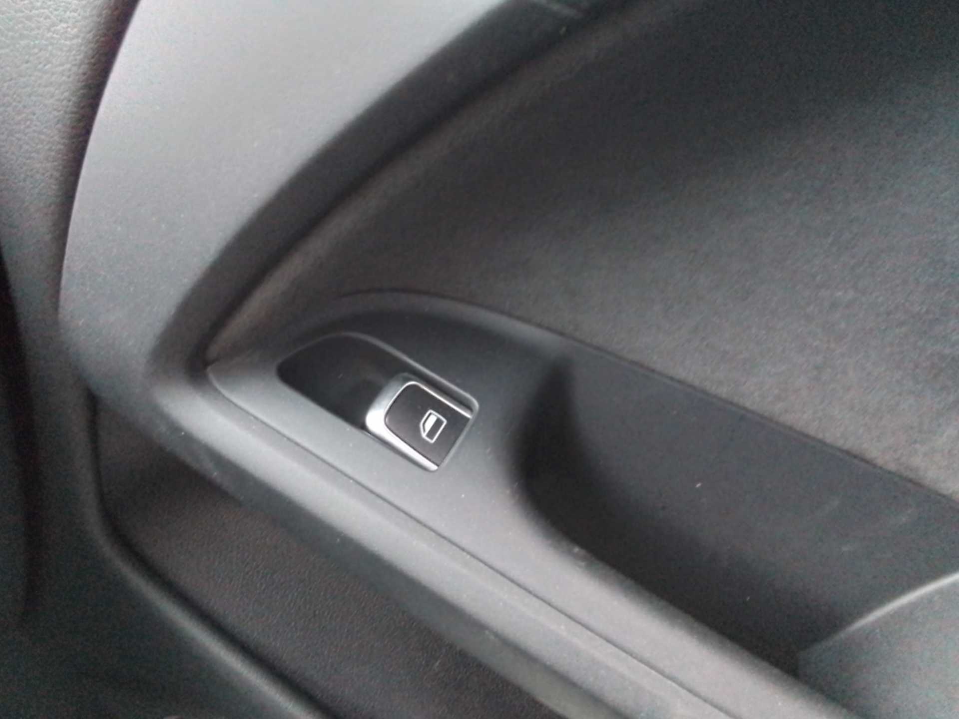 Recambio de mando elevalunas delantero derecho para audi a5 coupe (8t) 3.0 v6 24v tdi referencia OEM IAM   