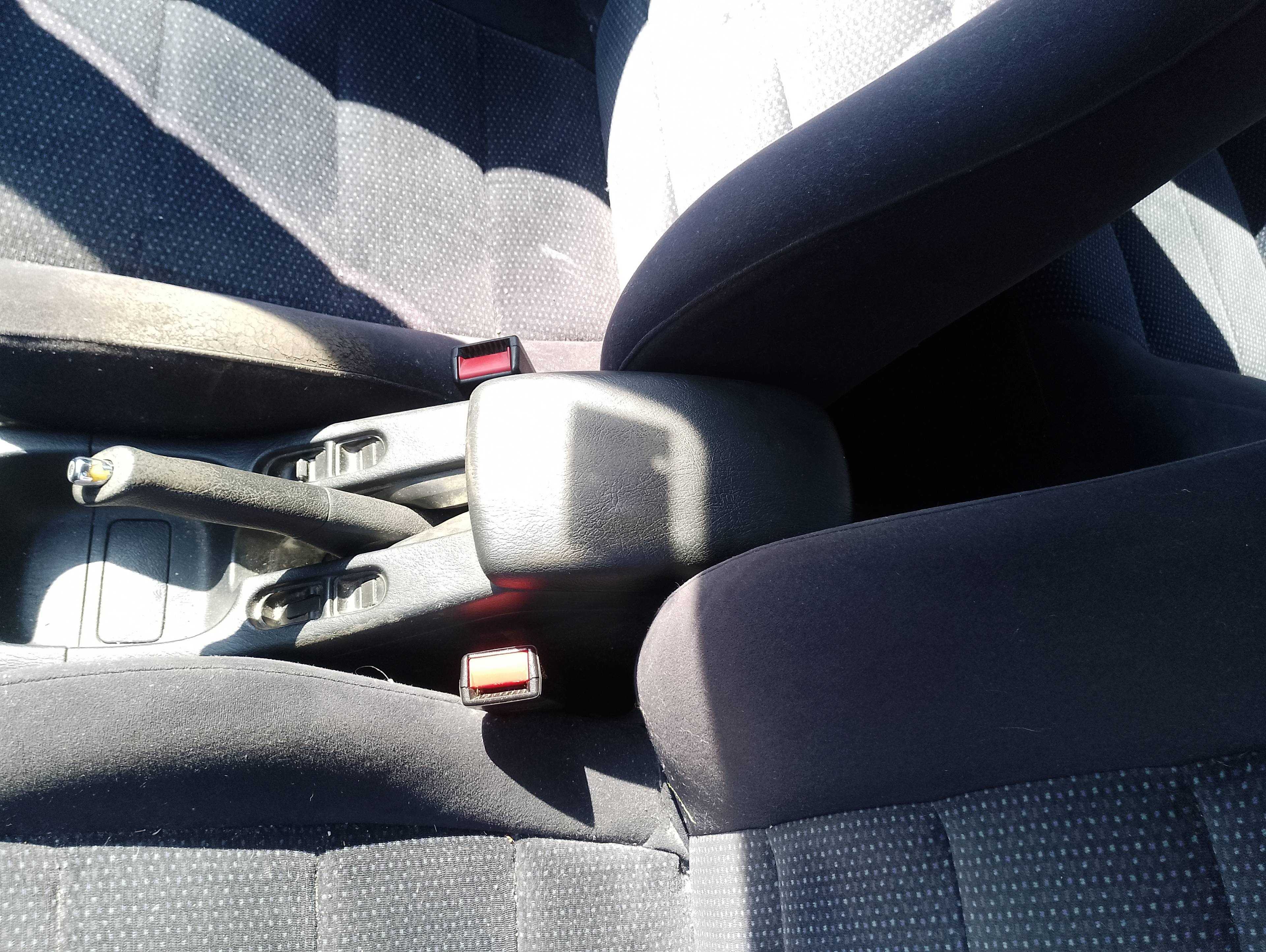 Recambio de apoyabrazos central para honda civic berlina .5 (ma/mb) 1.5 elegance (ma9) referencia OEM IAM   