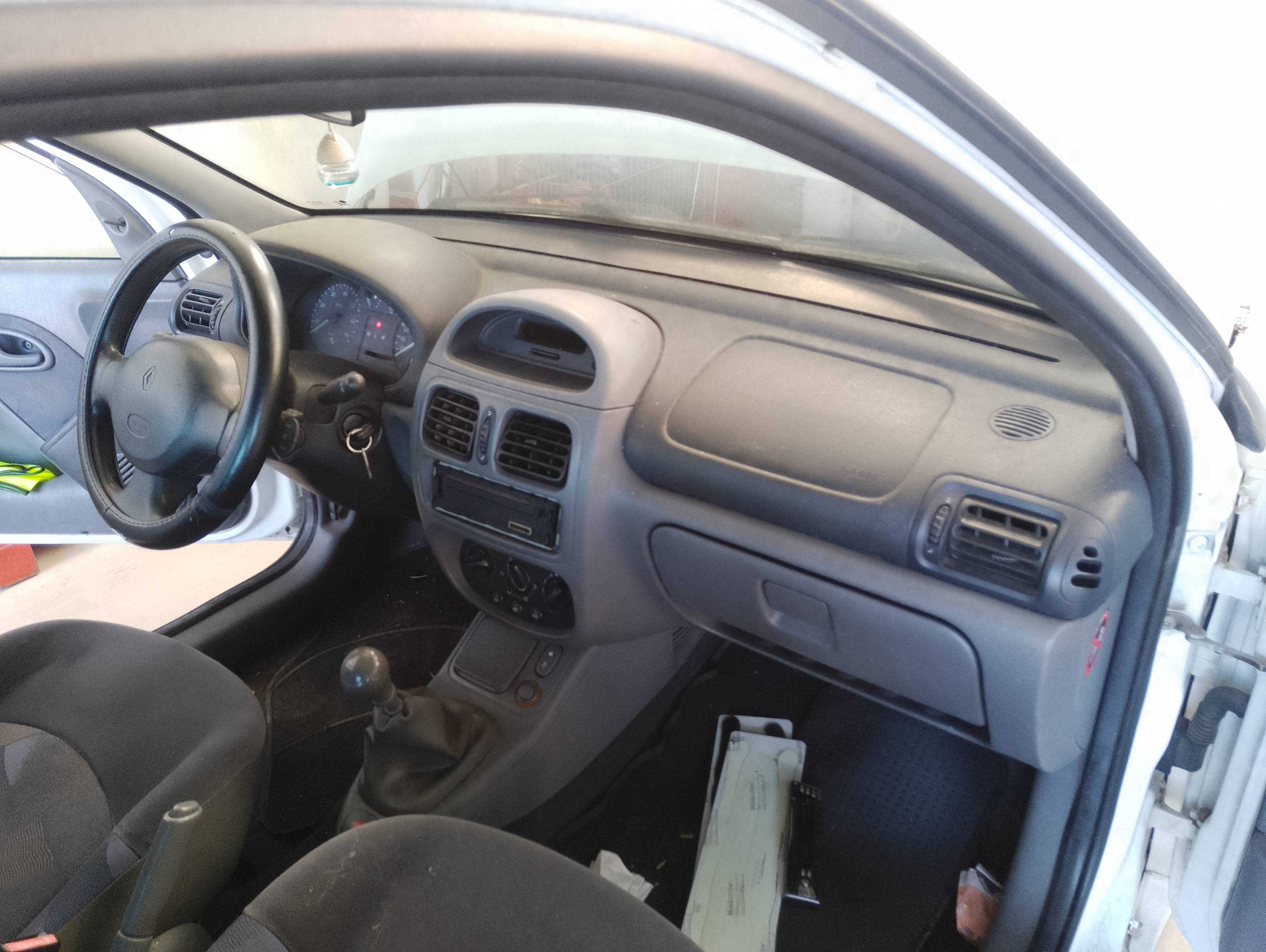 Recambio de salpicadero para renault clio ii fase i (b/cbo) 1.9 d referencia OEM IAM   