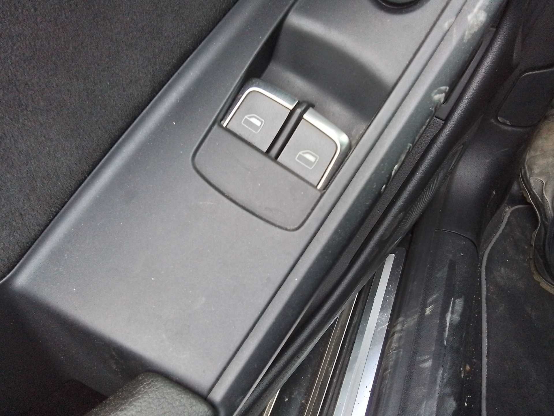 Recambio de mando elevalunas delantero izquierdo para audi a5 coupe (8t) 3.0 v6 24v tdi referencia OEM IAM   
