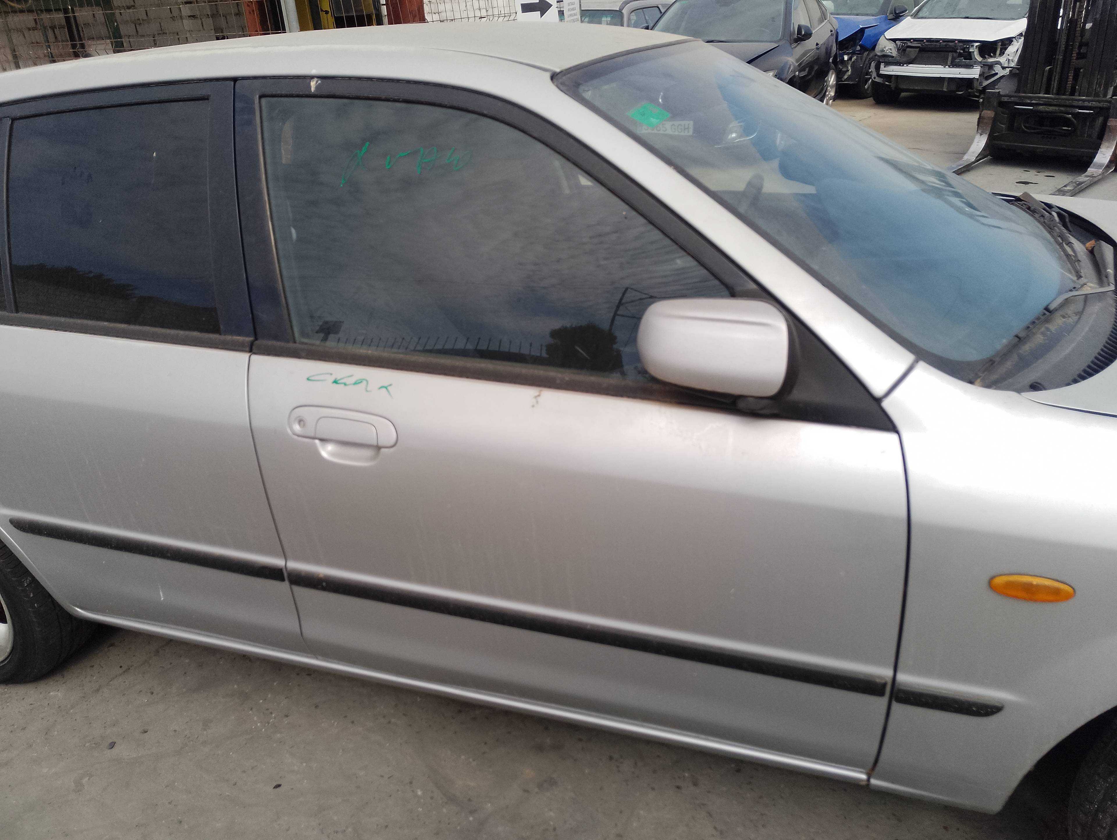 Recambio de puerta delantera derecha para mazda 323 berlina f/s (bj) 2.0 d f glx referencia OEM IAM   