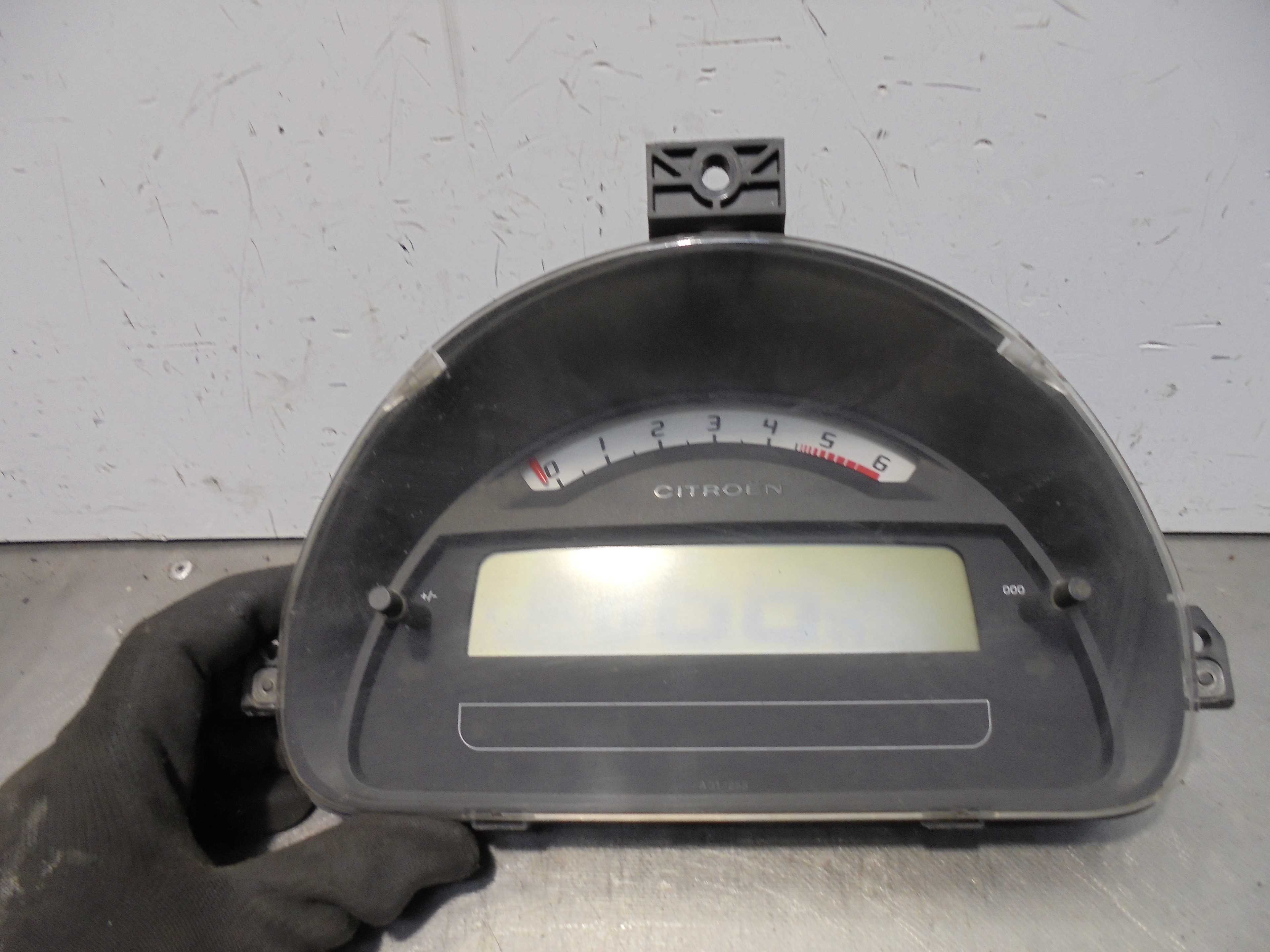 Recambio de cuadro instrumentos para citroën c3 sx referencia OEM IAM P9660225880  