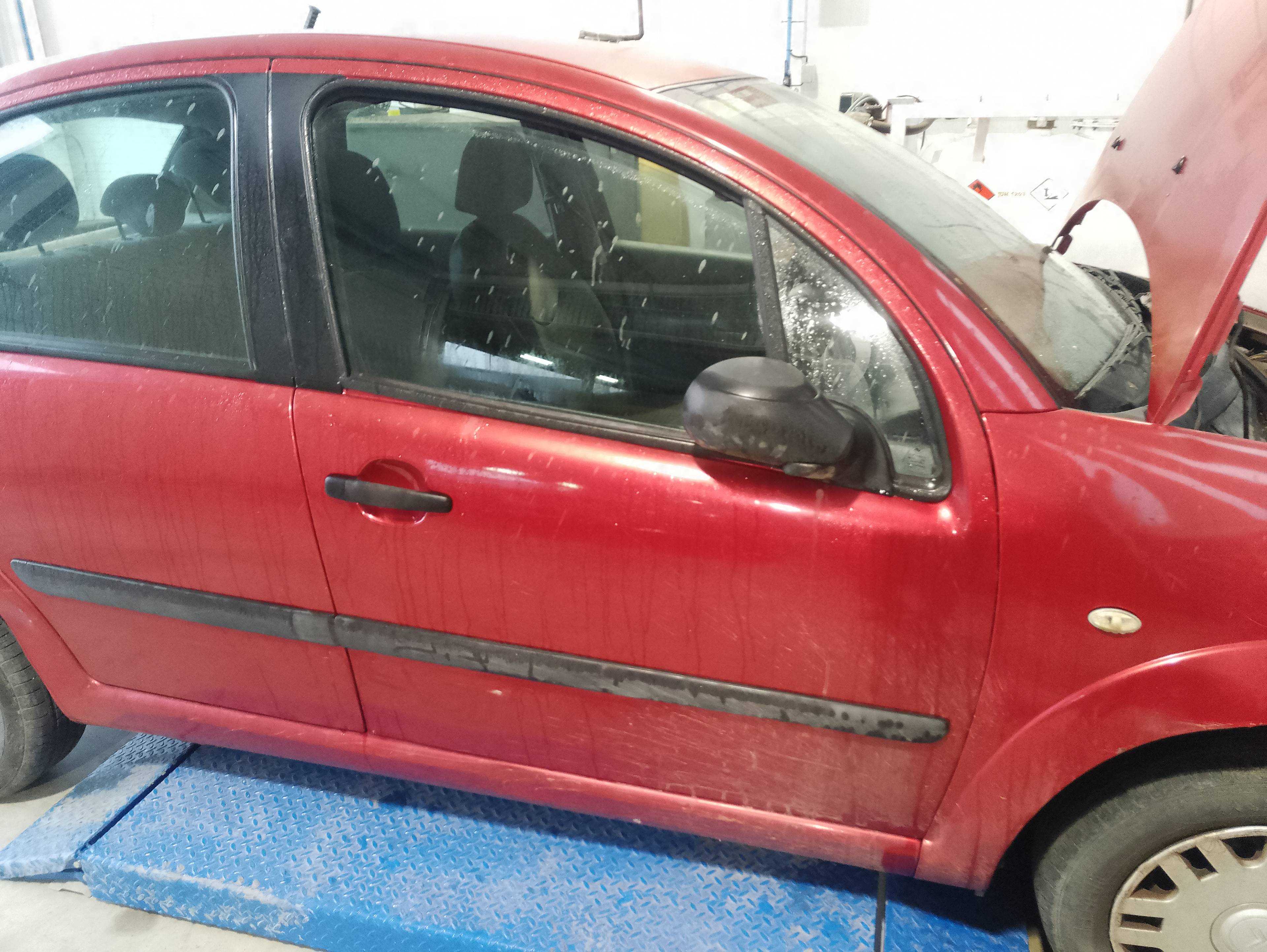Recambio de puerta delantera derecha para citroën c3 1.1 audace referencia OEM IAM   