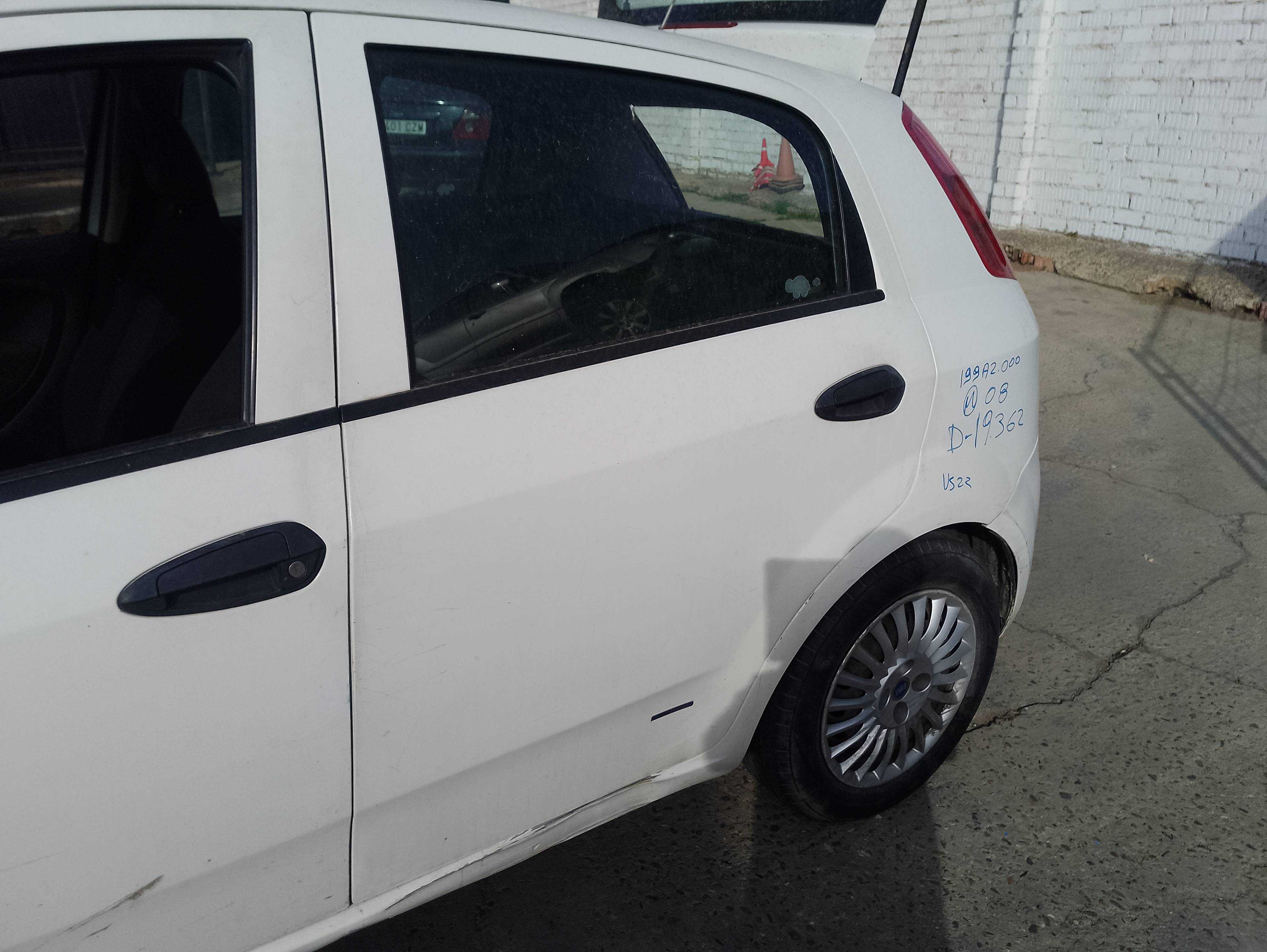 Recambio de puerta trasera izquierda para fiat grande punto (199) 1.3 16v multijet active (55kw) referencia OEM IAM   