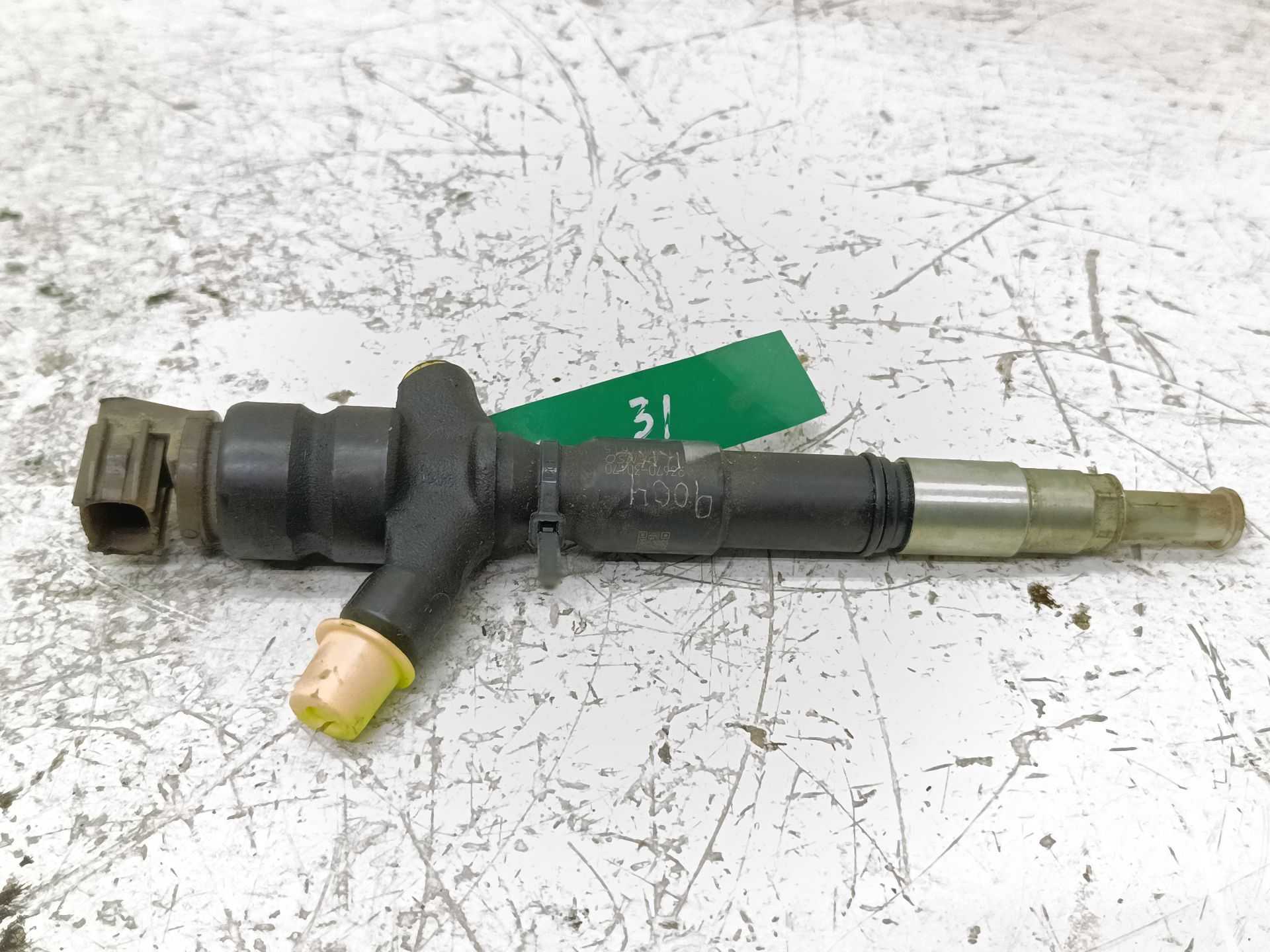 Recambio de inyector para toyota land cruiser (j15) life referencia OEM IAM 2367030170  