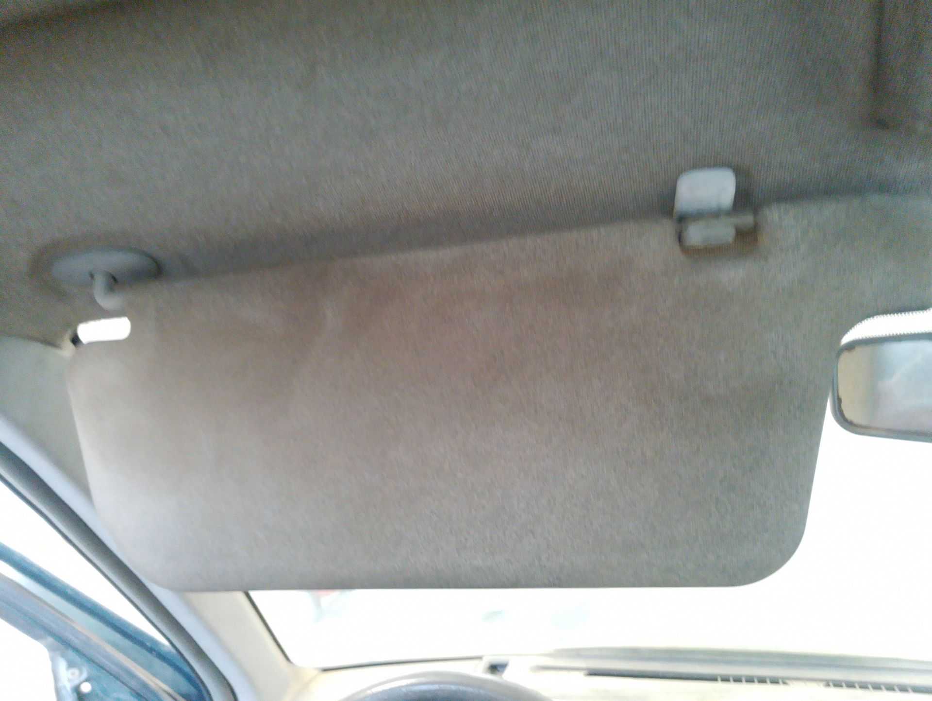 Recambio de parasol izquierdo para nissan terrano ii (r20) 2.7 td 4wd referencia OEM IAM   