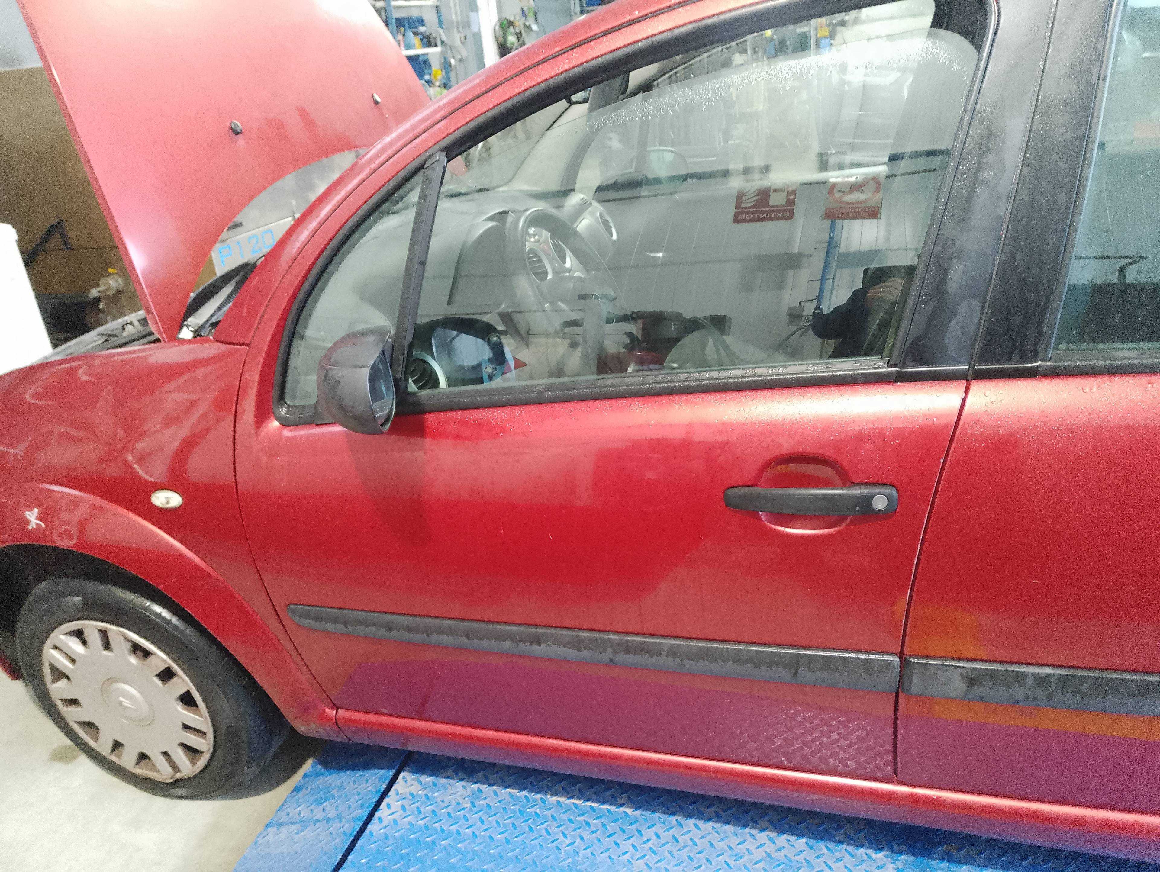Recambio de puerta delantera izquierda para citroën c3 1.1 audace referencia OEM IAM   