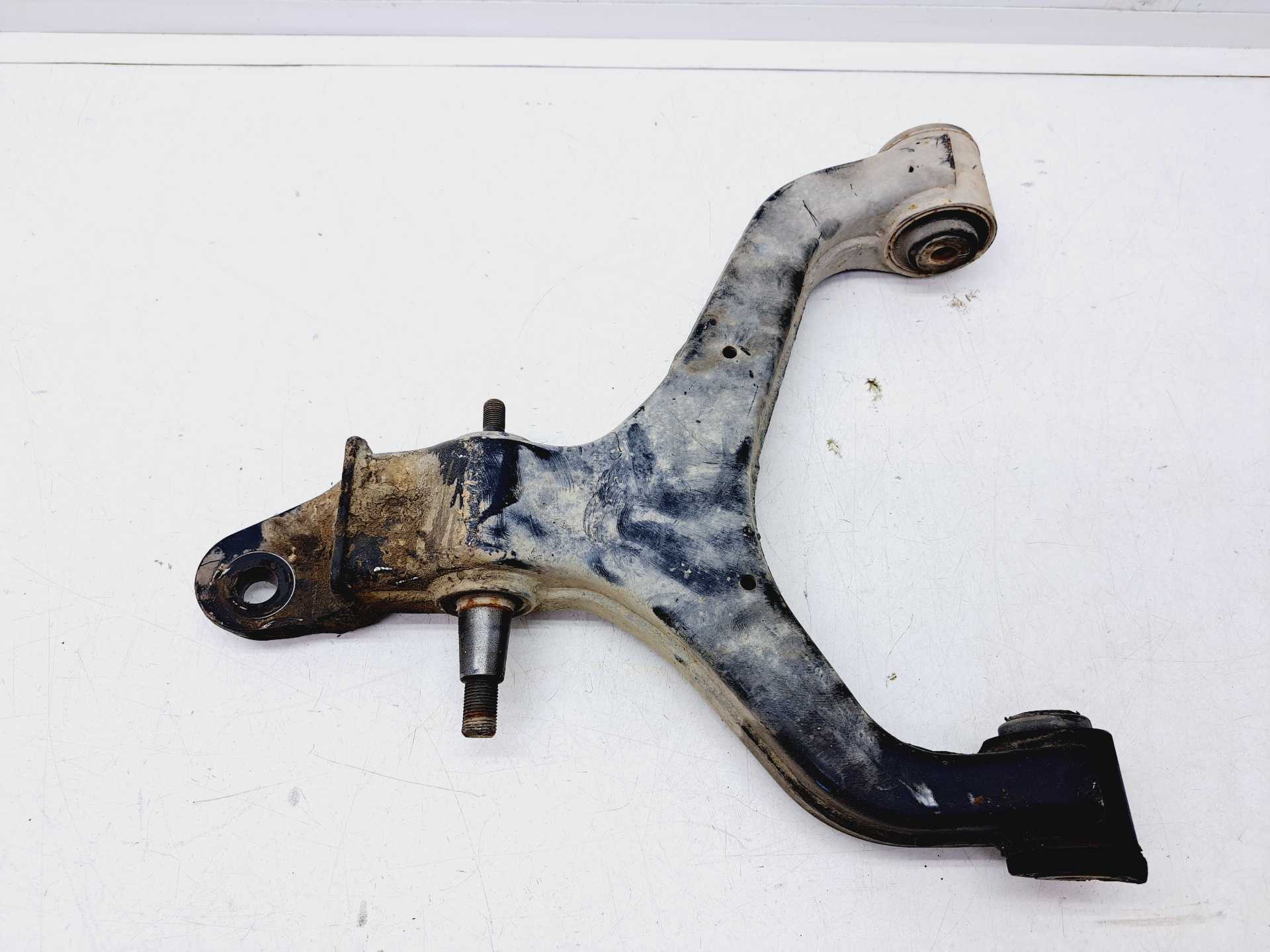 Recambio de brazo suspension inferior delantero izquierdo para ssangyong kyron 2.0 referencia OEM IAM LH20060223  