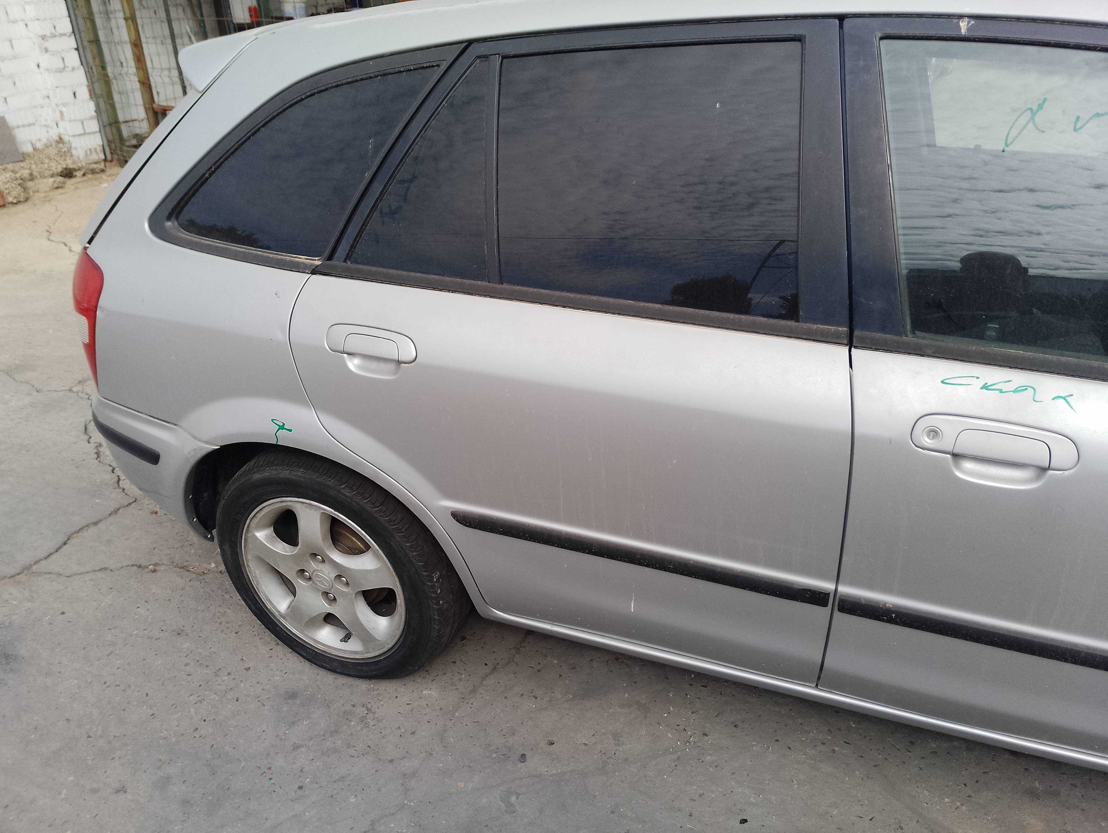 Recambio de puerta trasera derecha para mazda 323 berlina f/s (bj) 2.0 d f glx referencia OEM IAM   