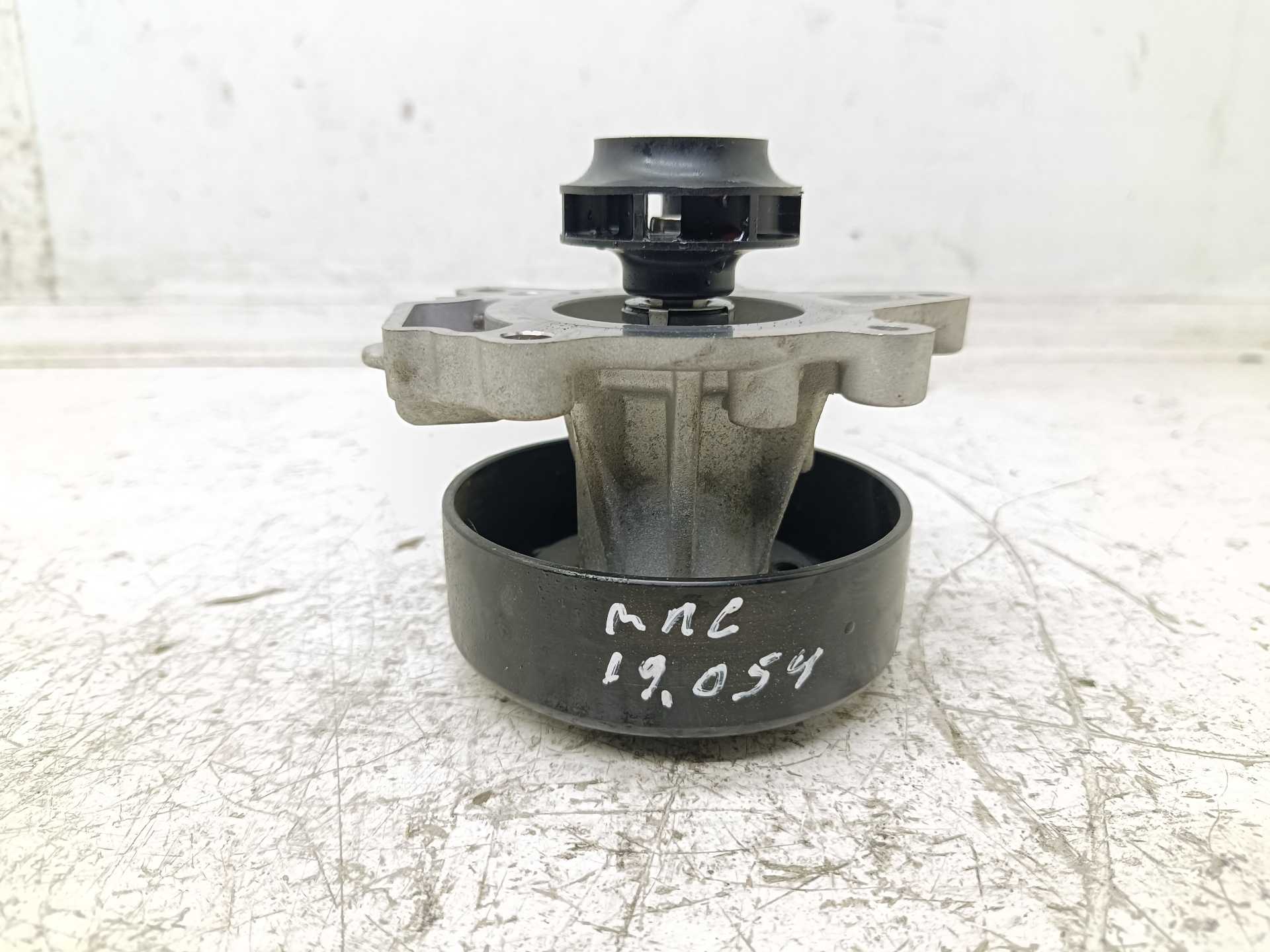 Recambio de bomba agua para hyundai tucson (nx) klass 2wd referencia OEM IAM  251002M810 