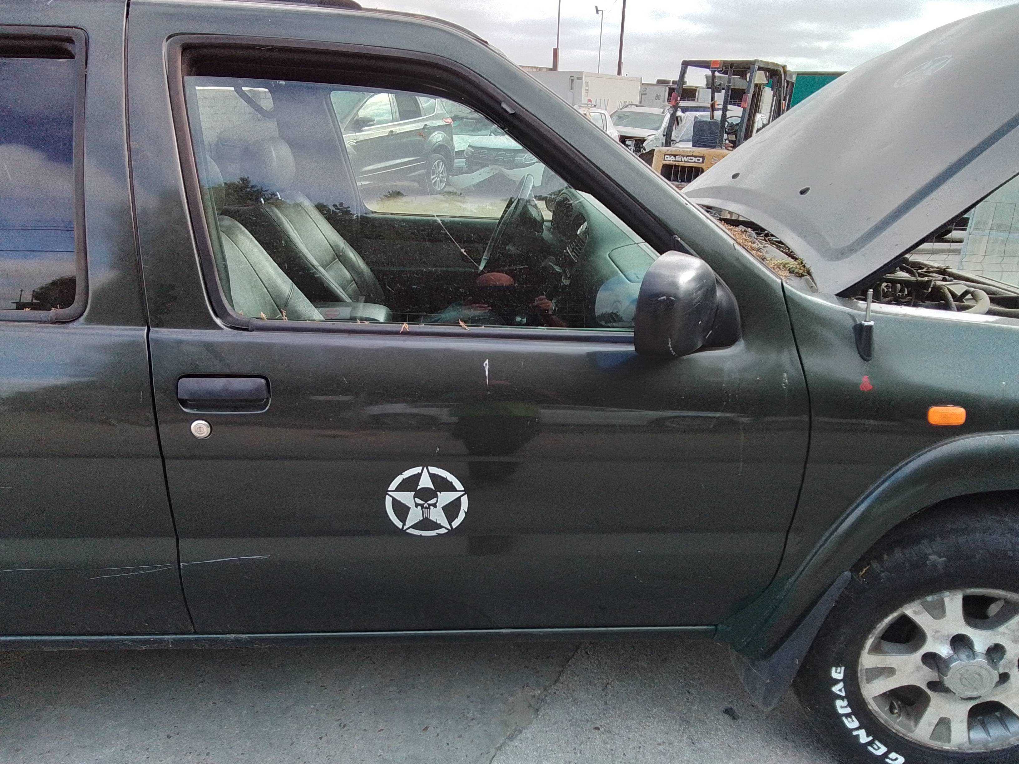 Recambio de puerta delantera derecha para nissan pathfinder (r50) 3.3 v6 automático referencia OEM IAM   