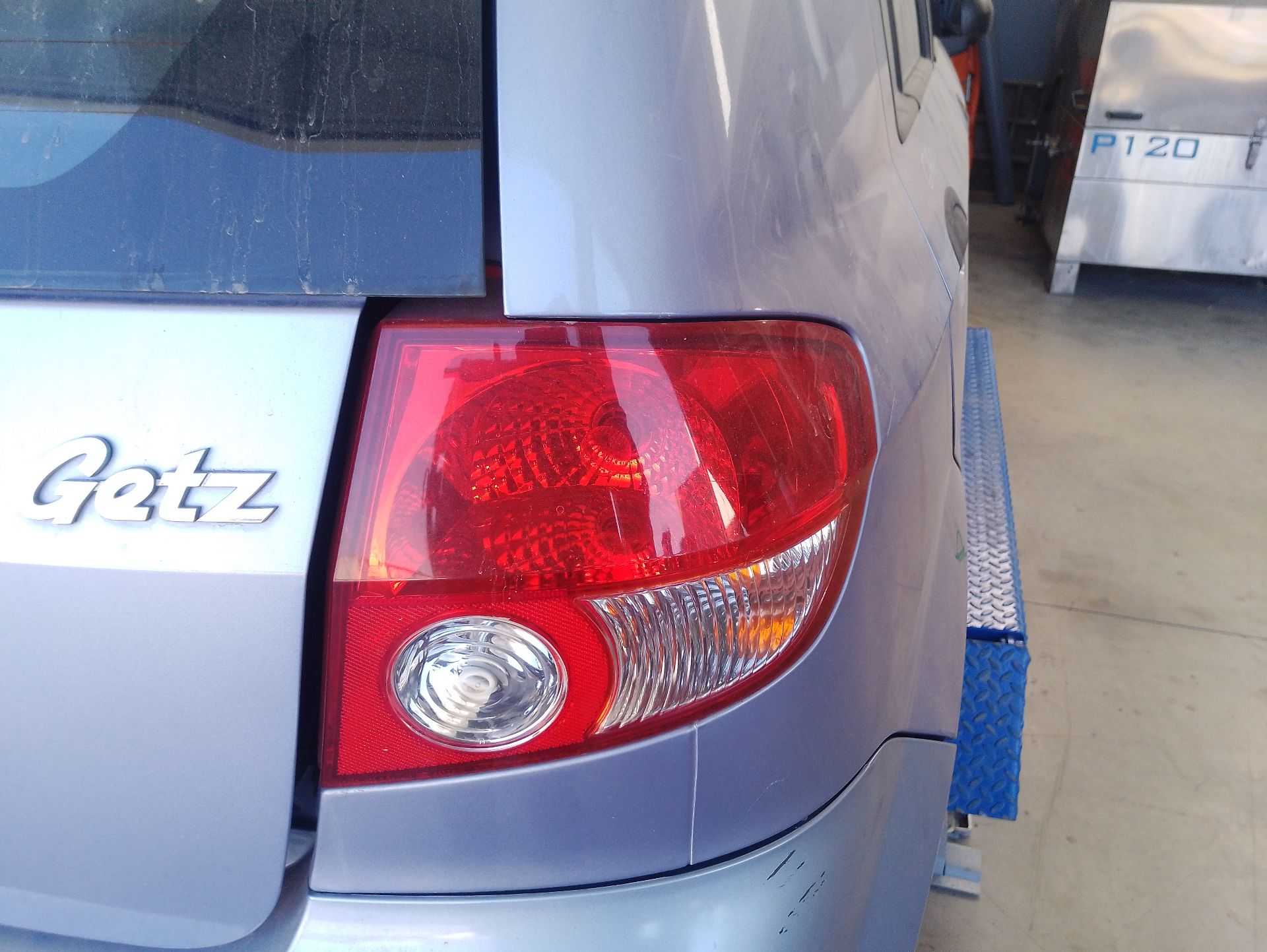 Recambio de piloto trasero derecho para hyundai getz (tb) 1.1 referencia OEM IAM 924021C010  
