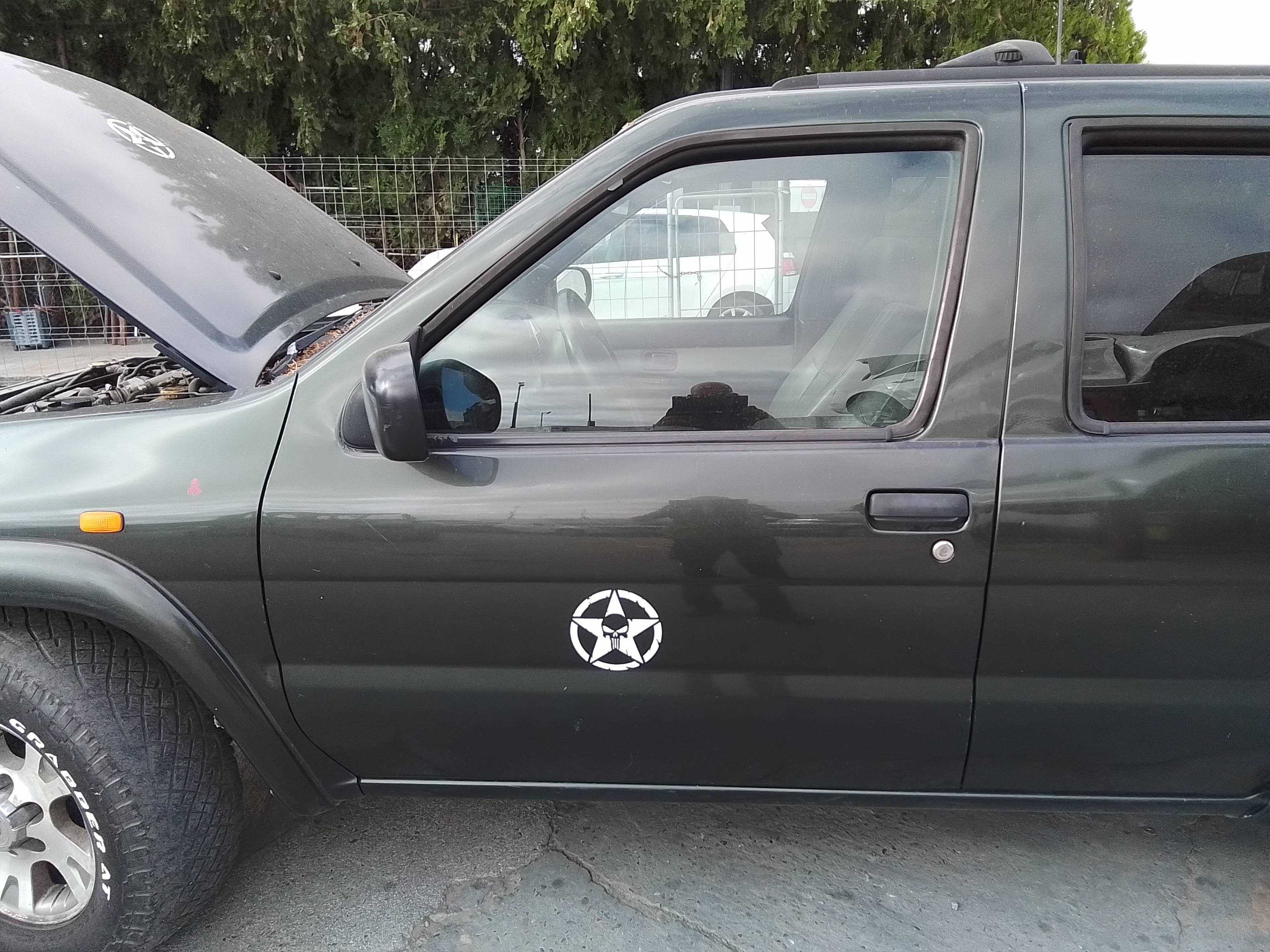 Recambio de puerta delantera izquierda para nissan pathfinder (r50) 3.3 v6 automático referencia OEM IAM   