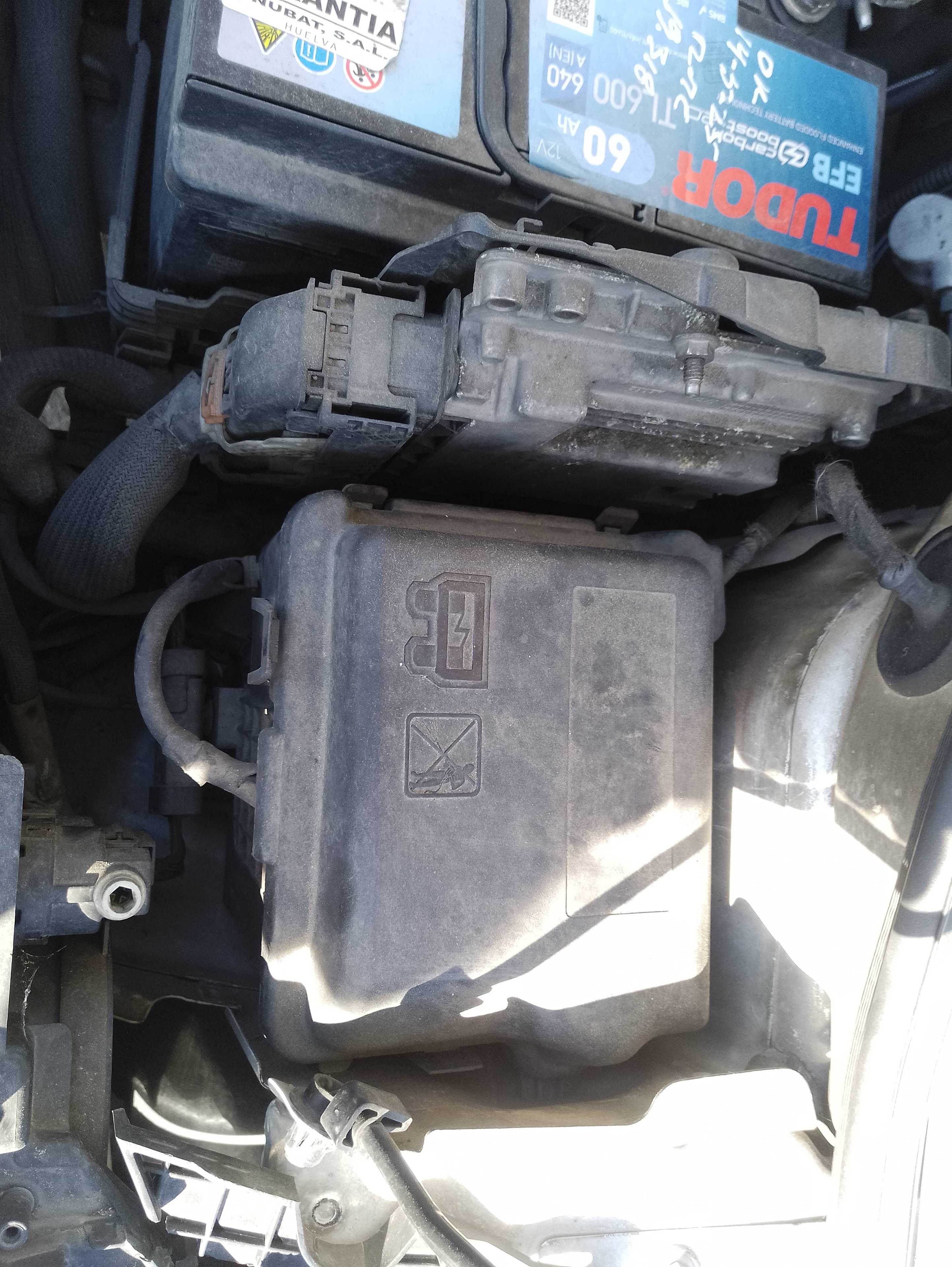 Recambio de caja reles / fusibles para citroën c-elysée exclusive referencia OEM IAM   