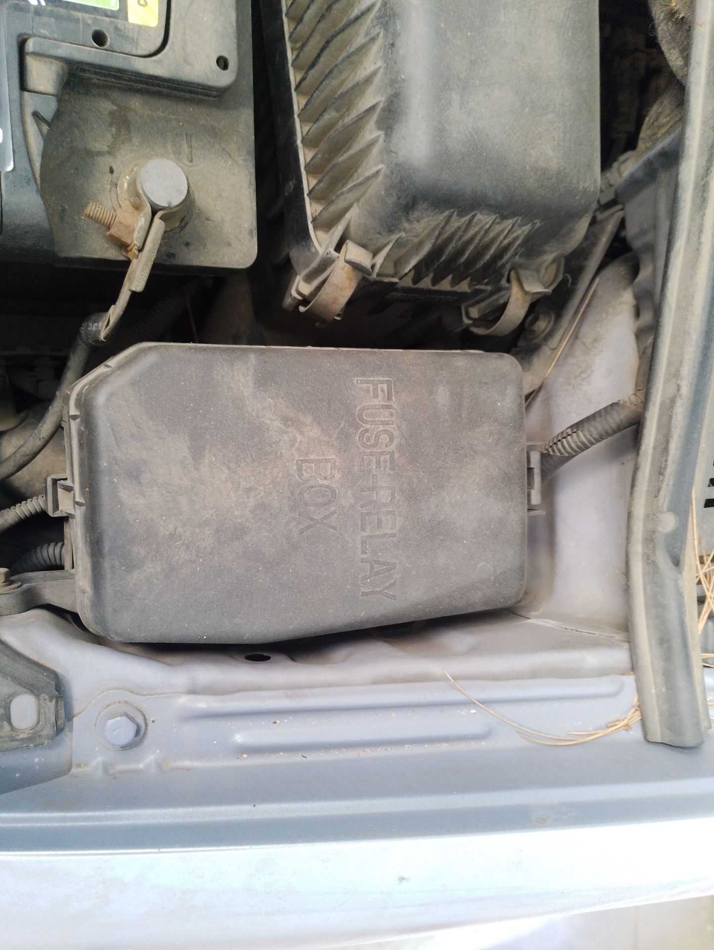Recambio de caja reles / fusibles para hyundai getz (tb) 1.1 referencia OEM IAM 912881C000  