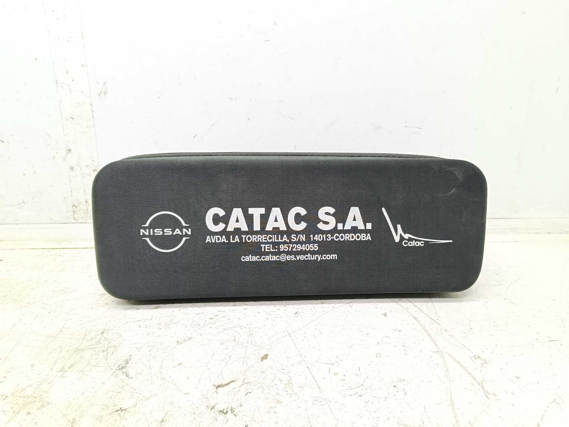 Recambio de triangulo emergencias para nissan qashqai (j11) n-style referencia OEM IAM   
