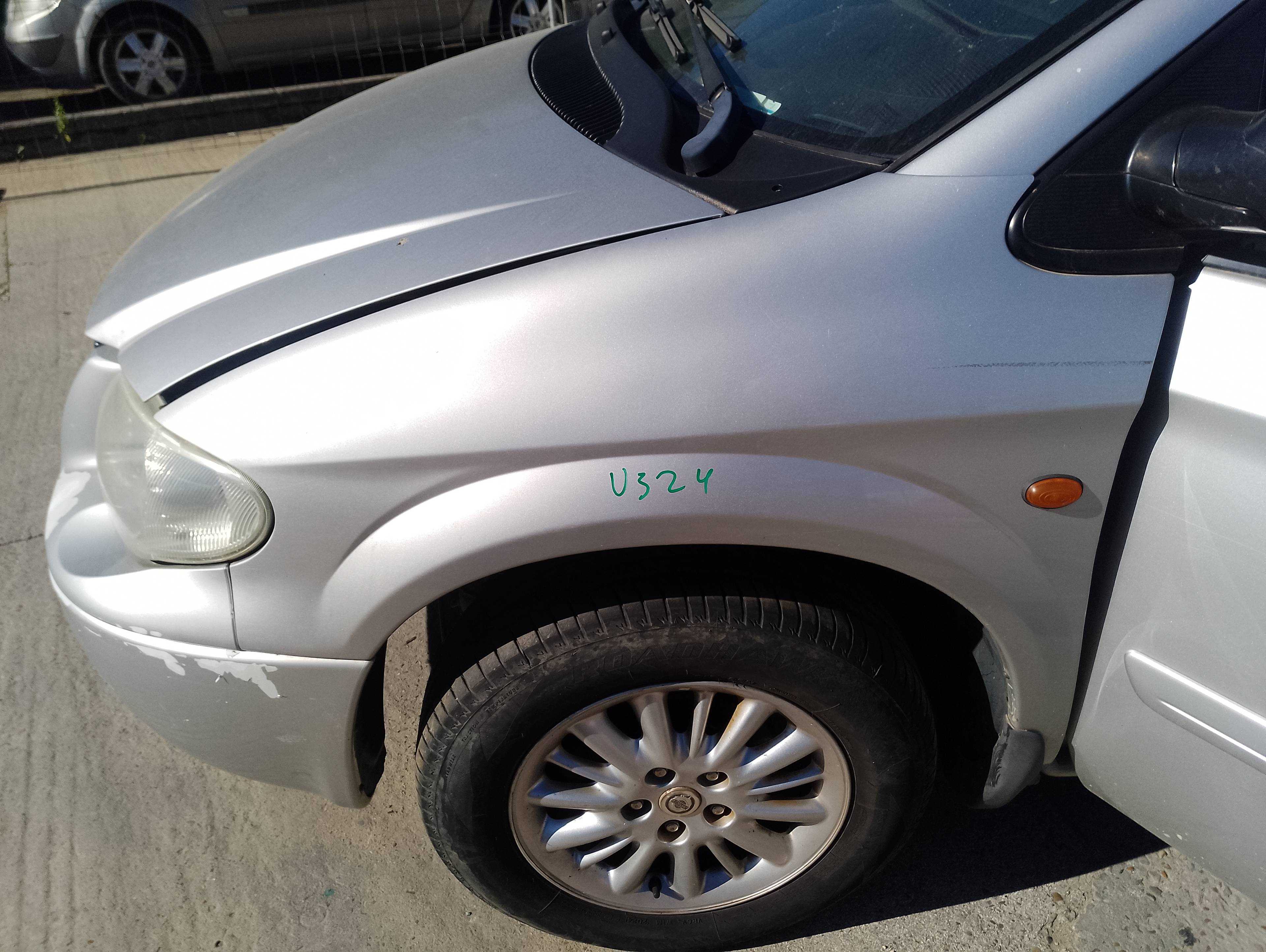 Recambio de aleta delantera izquierda para chrysler voyager (rg) 2.5 crd executive referencia OEM IAM   