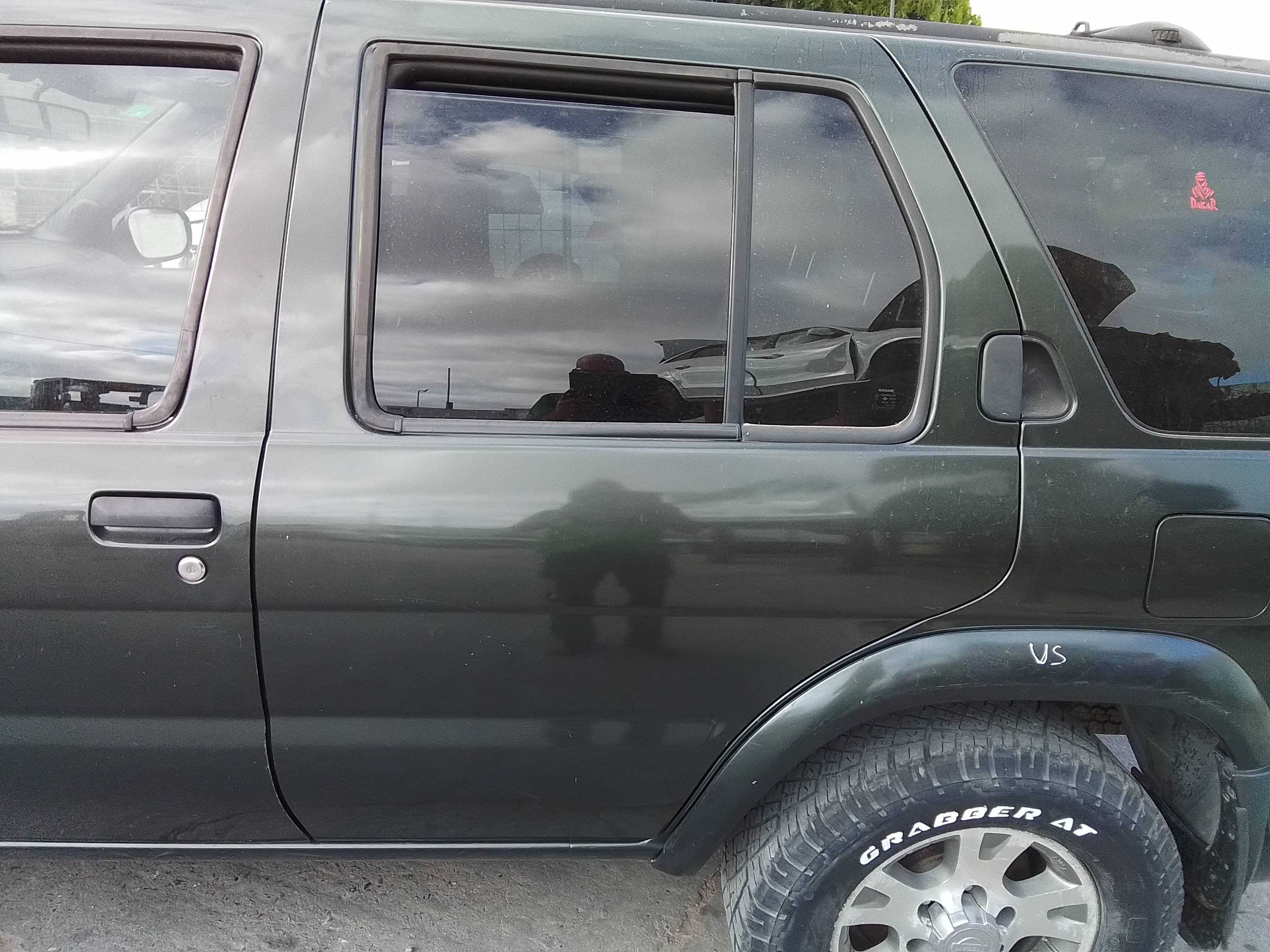 Recambio de puerta trasera izquierda para nissan pathfinder (r50) 3.3 v6 automático referencia OEM IAM   