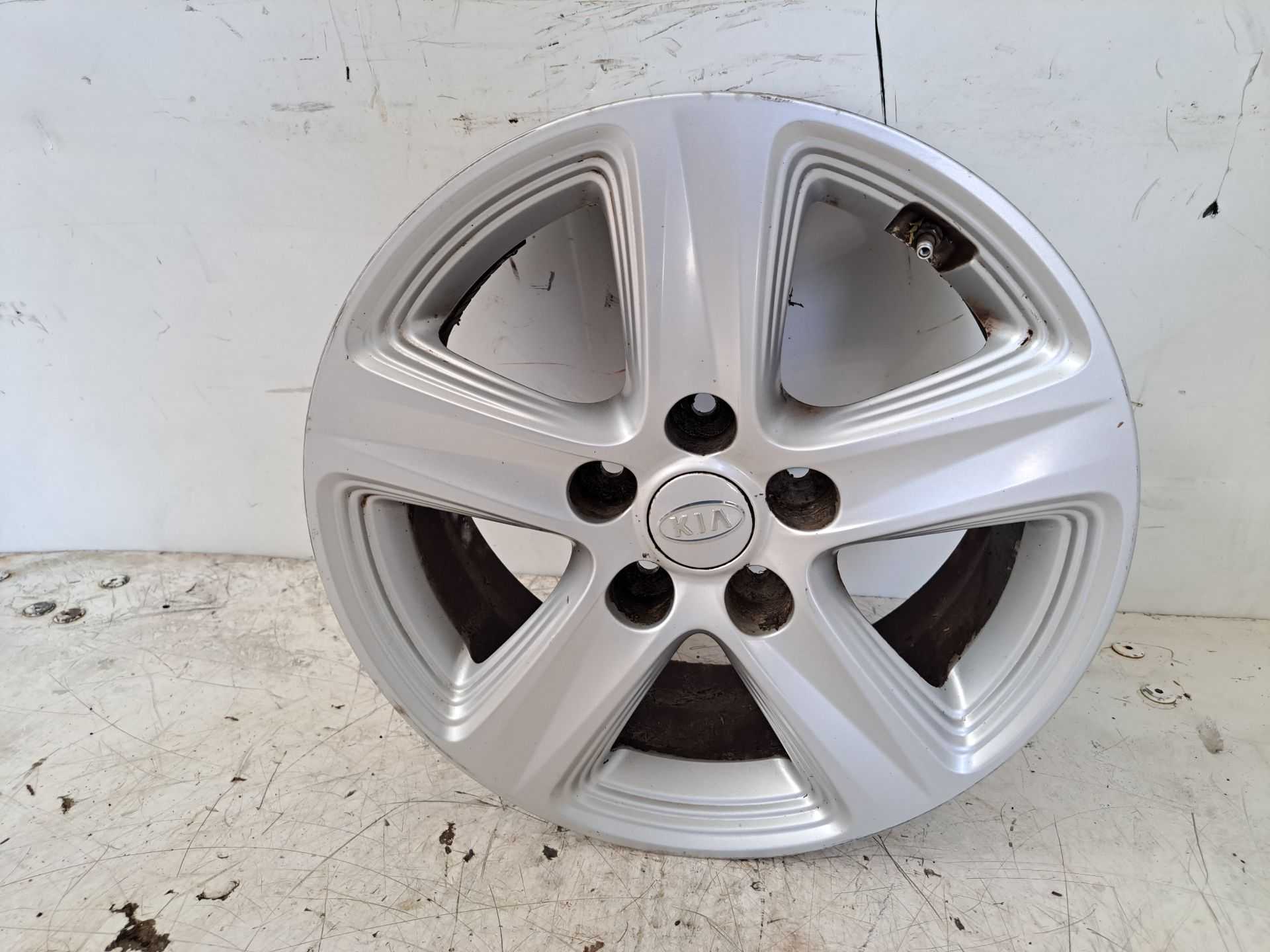 Recambio de llanta para kia sportage concept 4x2 referencia OEM IAM   