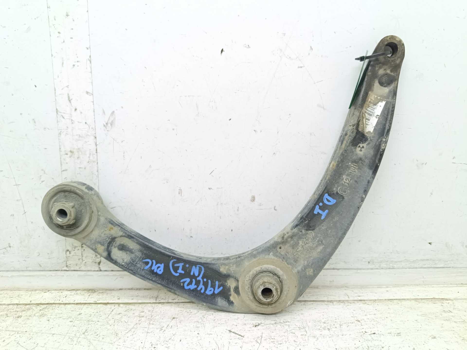Recambio de brazo suspension inferior delantero izquierdo para peugeot partner kasten confort l1 referencia OEM IAM 557452  