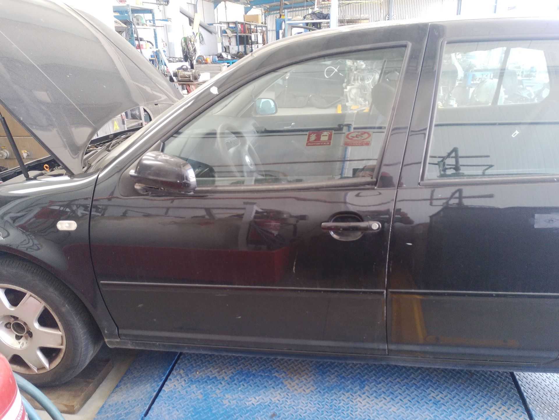 Recambio de puerta delantera izquierda para volkswagen golf iv variant (1j5) 1.6 referencia OEM IAM 1J4831055H  