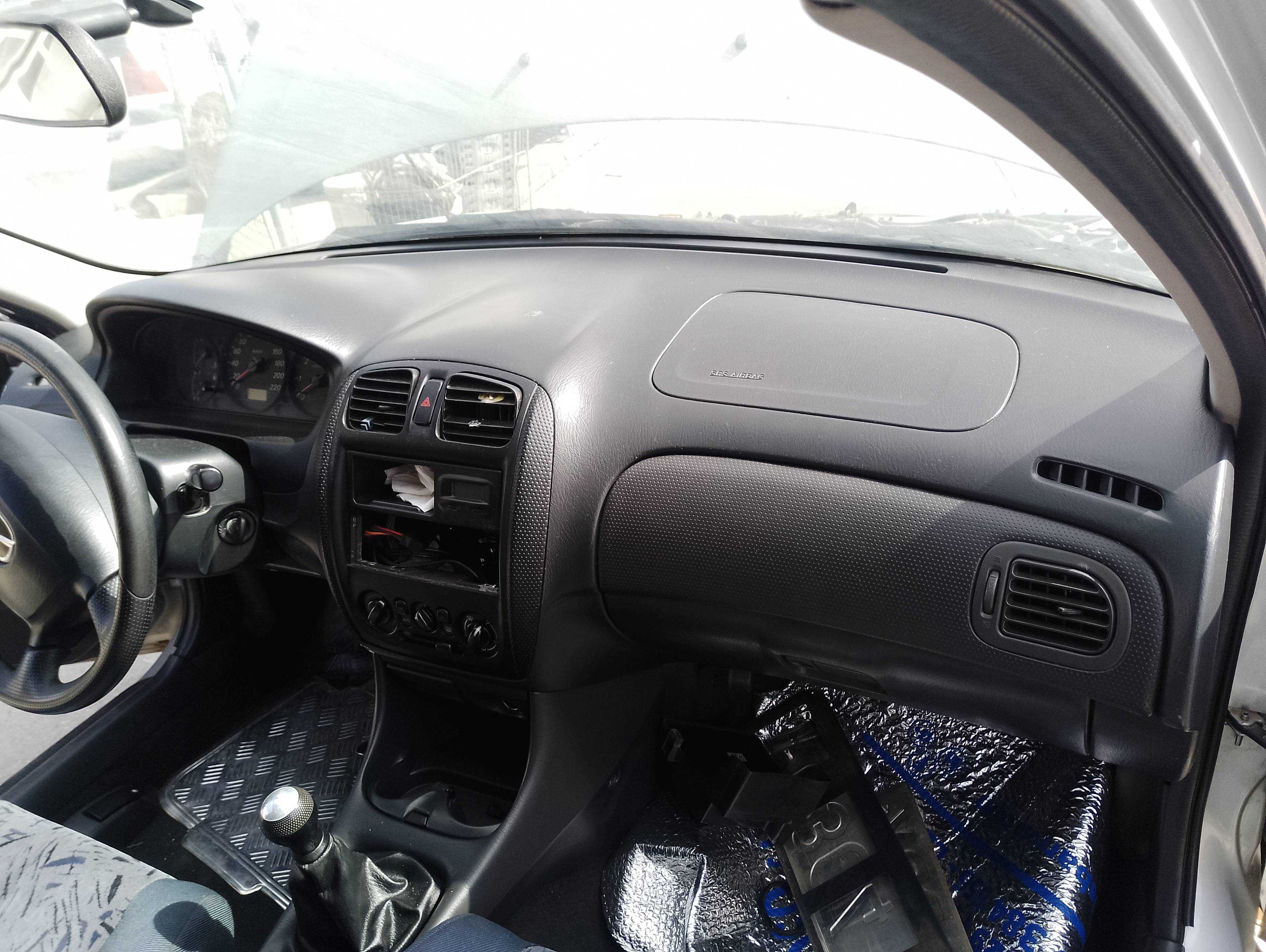 Recambio de salpicadero para mazda 323 berlina f/s (bj) 2.0 d f glx referencia OEM IAM   