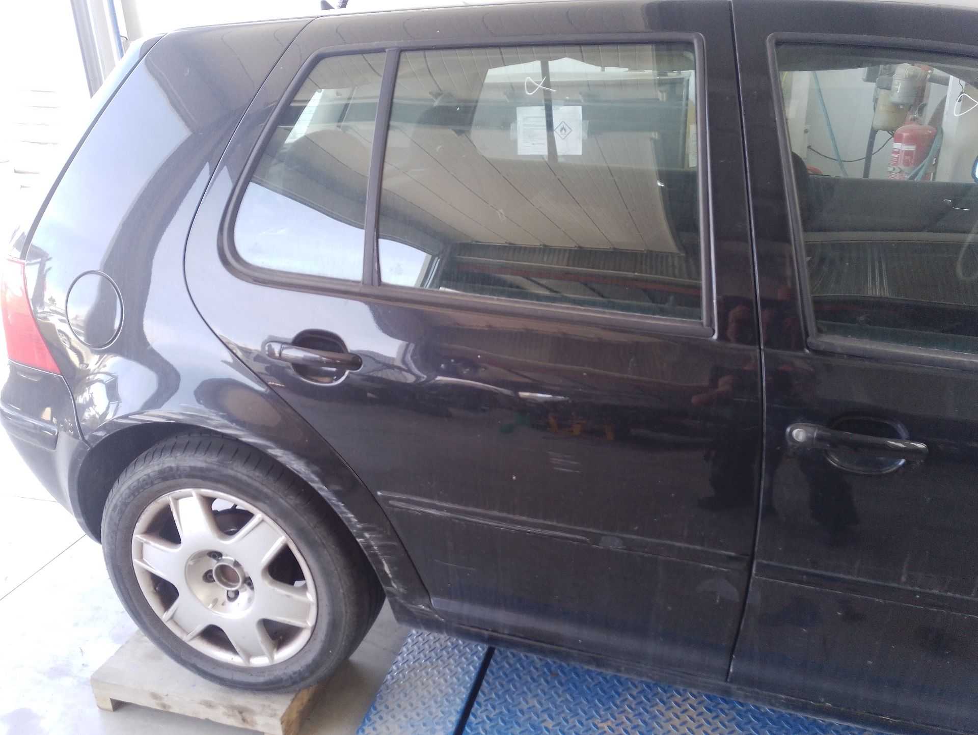 Recambio de puerta trasera derecha para volkswagen golf iv variant (1j5) 1.6 referencia OEM IAM 1J6833056F  