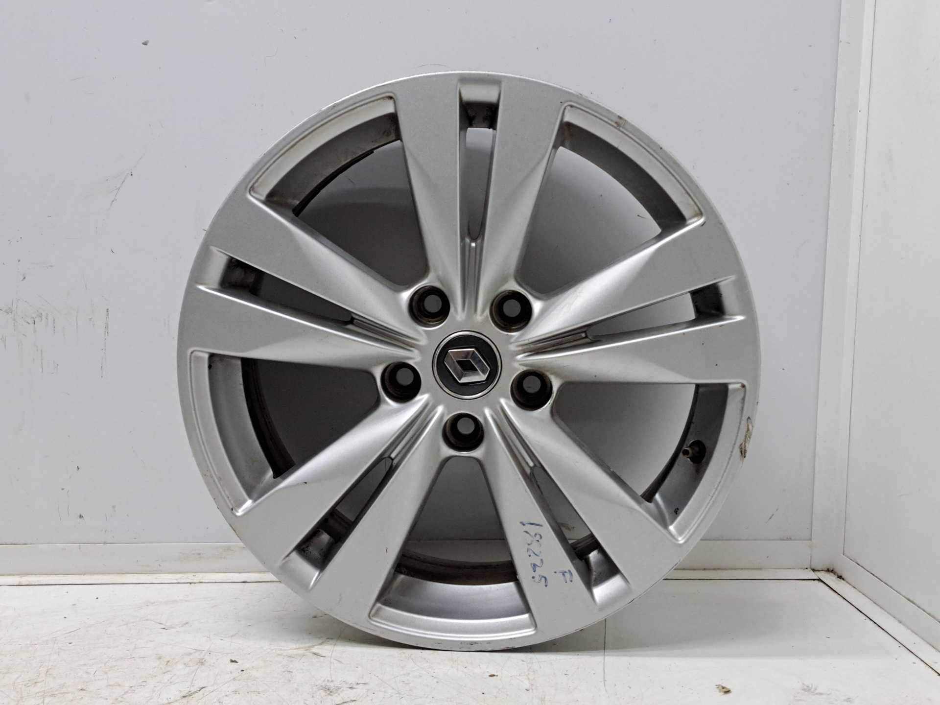 Recambio de llanta para renault talisman grandtour intens referencia OEM IAM R17 8201628858 