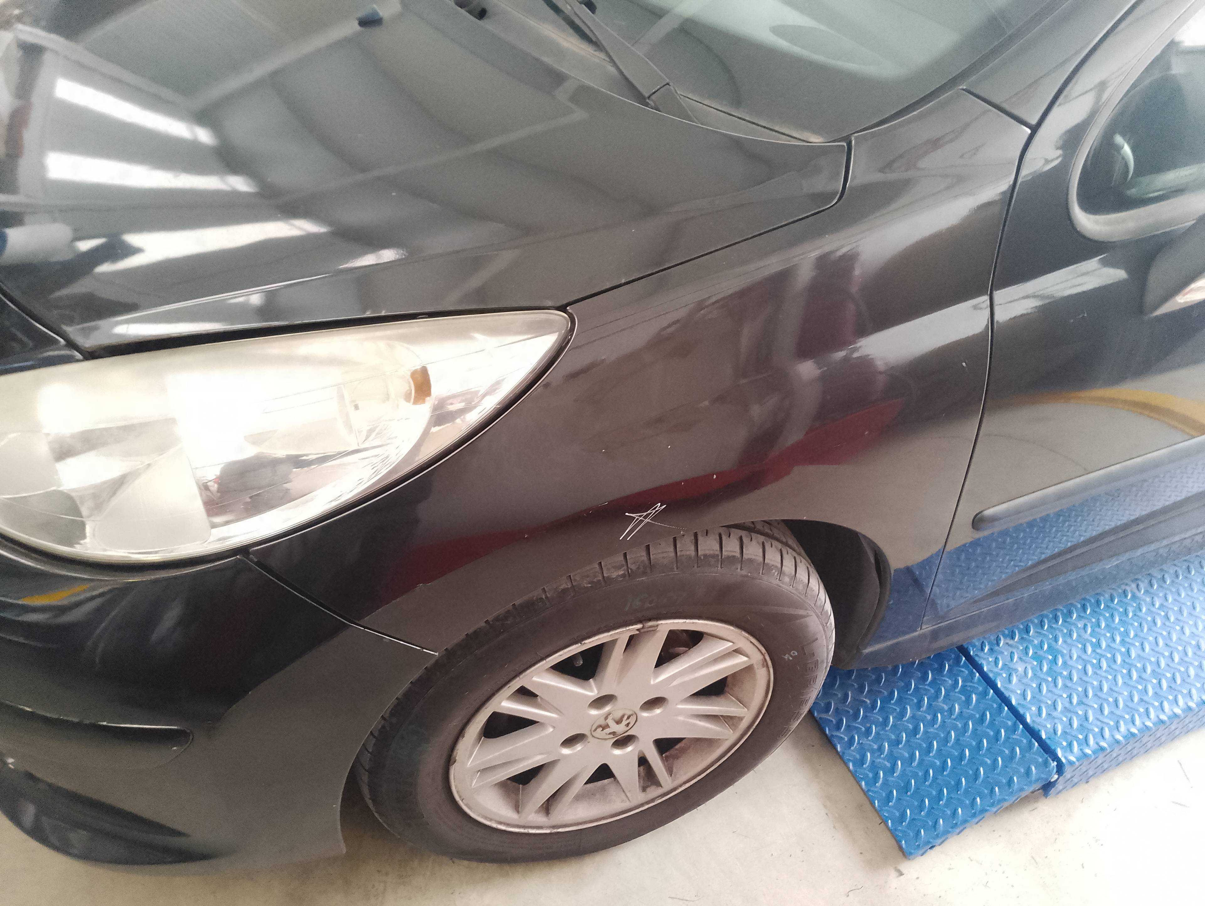 Recambio de aleta delantera izquierda para peugeot 207 confort referencia OEM IAM   