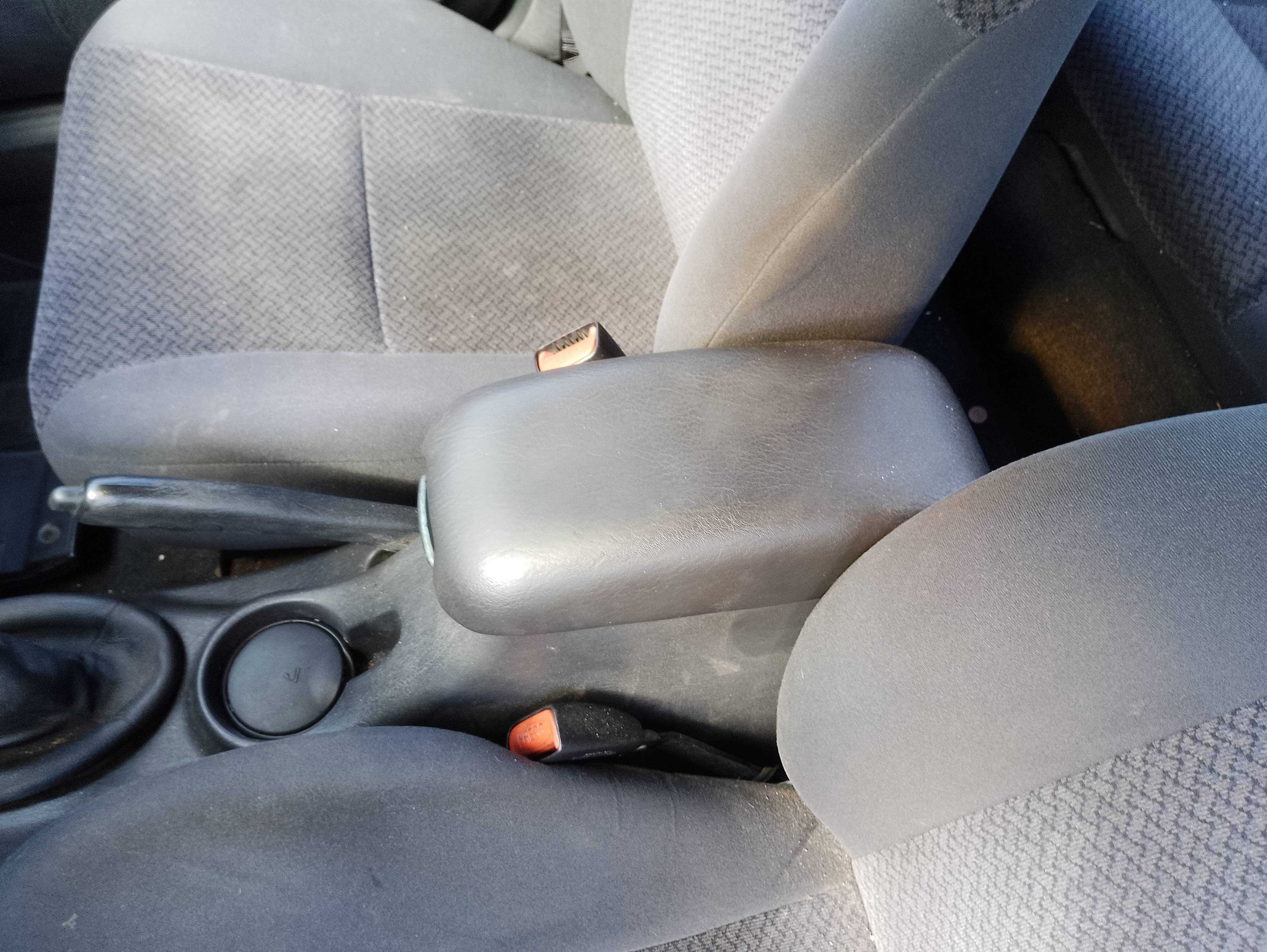 Recambio de apoyabrazos central para chrysler neon (pl) 1.6 le referencia OEM IAM   