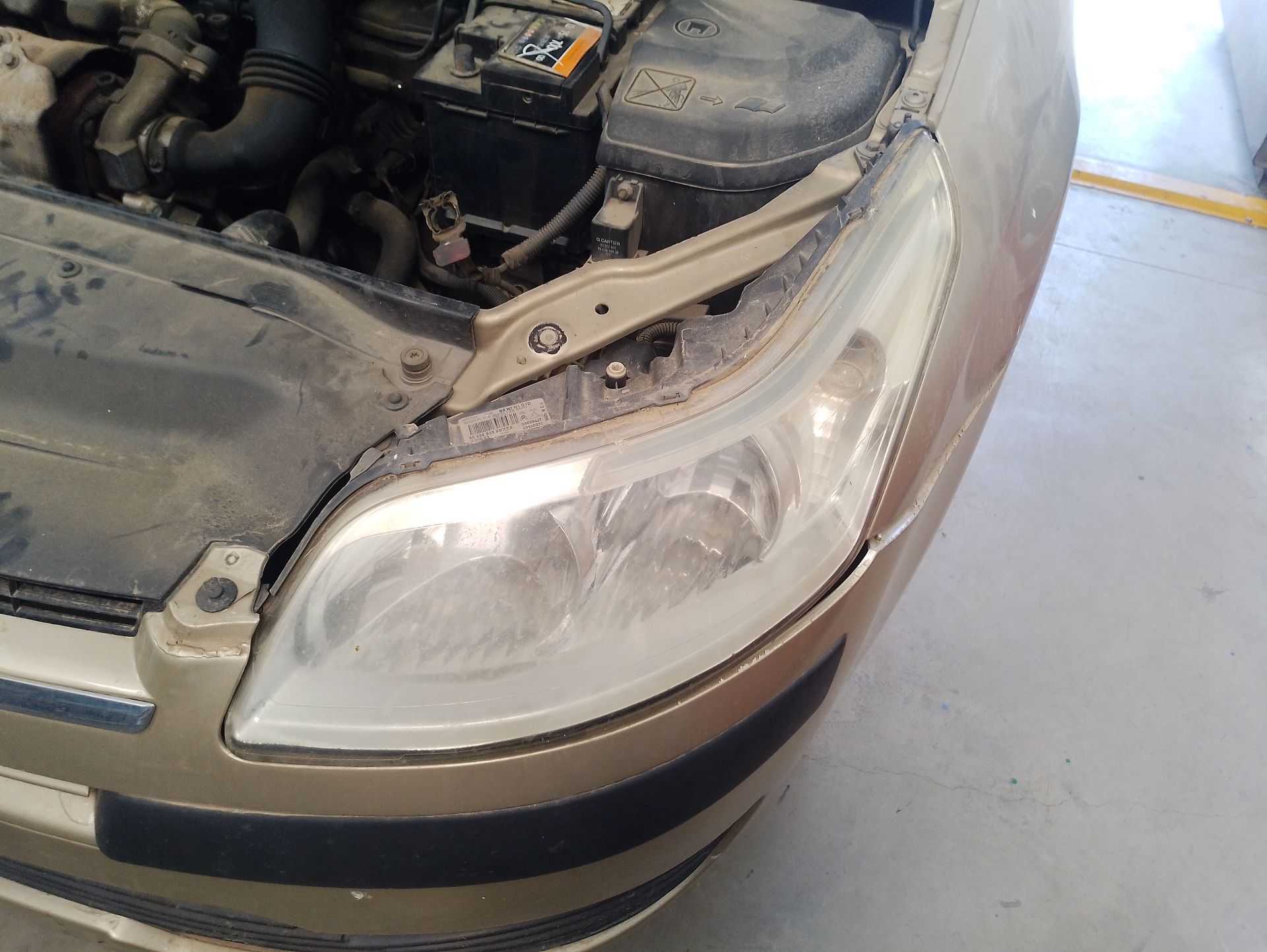 Recambio de faro izquierdo para citroën c4 i (lc_) 1.6 hdi referencia OEM IAM 6208L4  