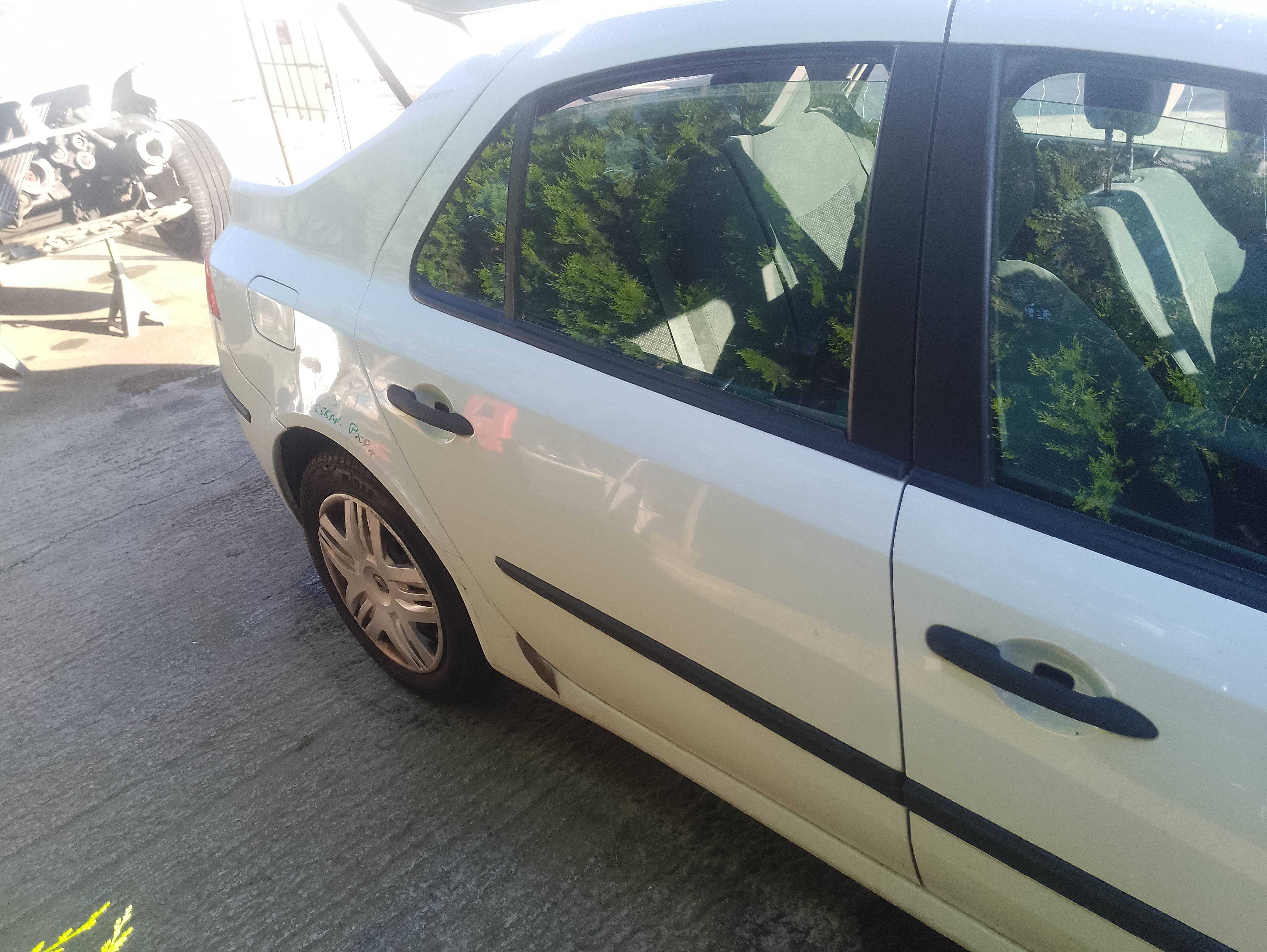 Recambio de puerta trasera derecha para renault laguna ii (bg0) authentique referencia OEM IAM   