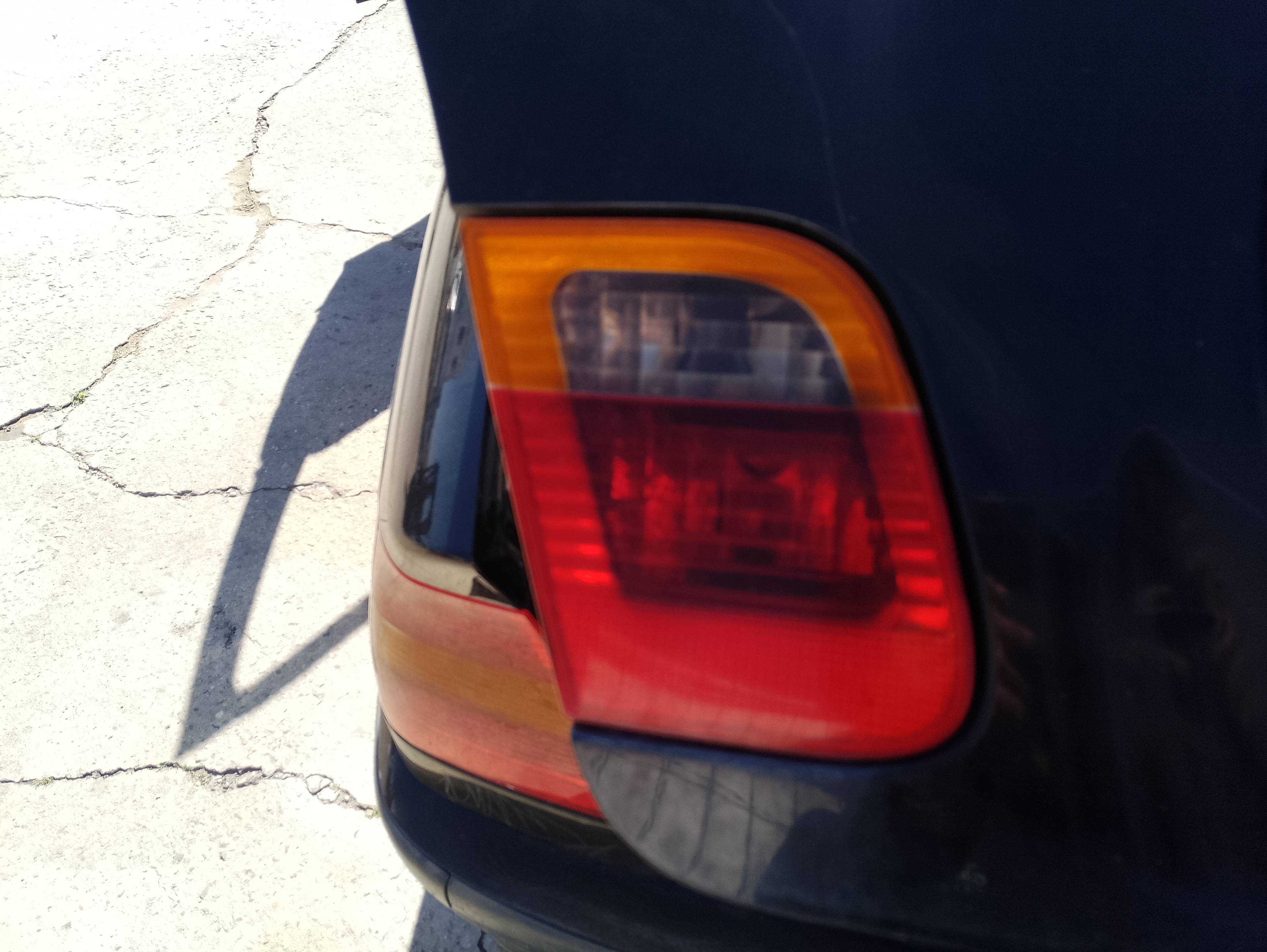 Recambio de piloto porton trasero izquierdo para bmw serie 3 berlina (e46) 320i referencia OEM IAM   