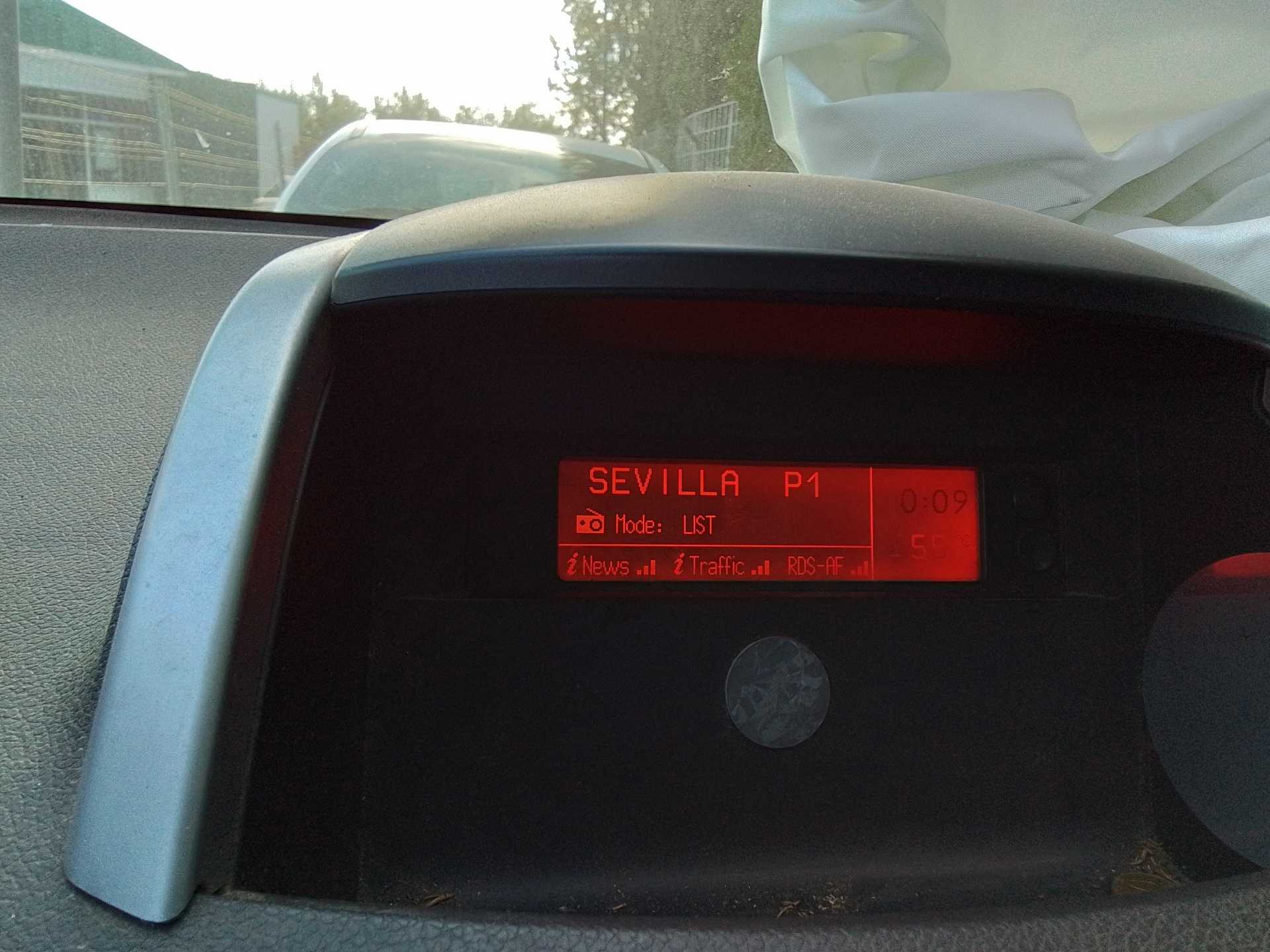 Recambio de pantalla multifuncion para renault koleos bose edition referencia OEM IAM   