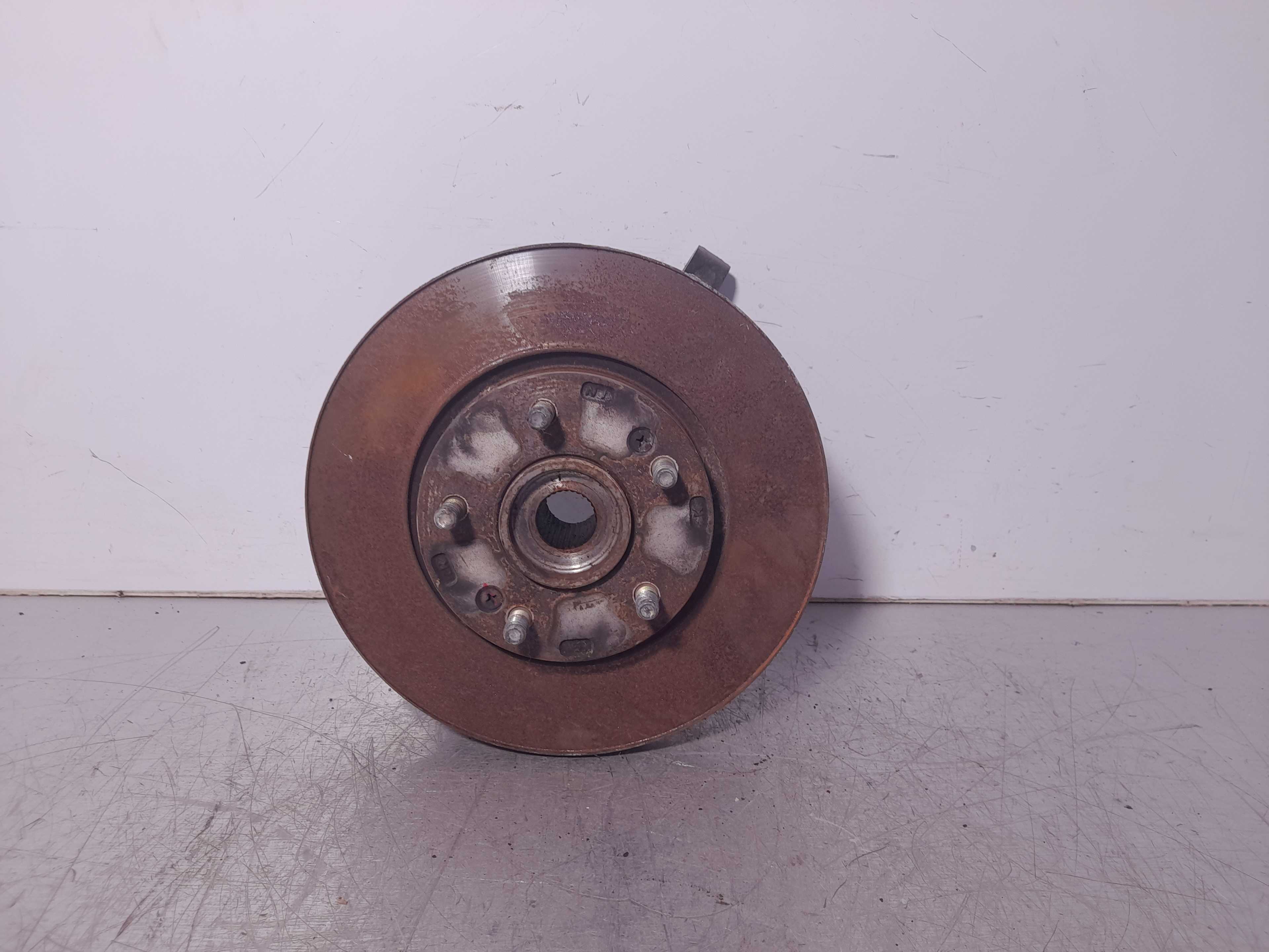 Recambio de mangueta delantera derecha para hyundai tucson (jm) 2.0 crdi comfort (4wd) referencia OEM IAM   