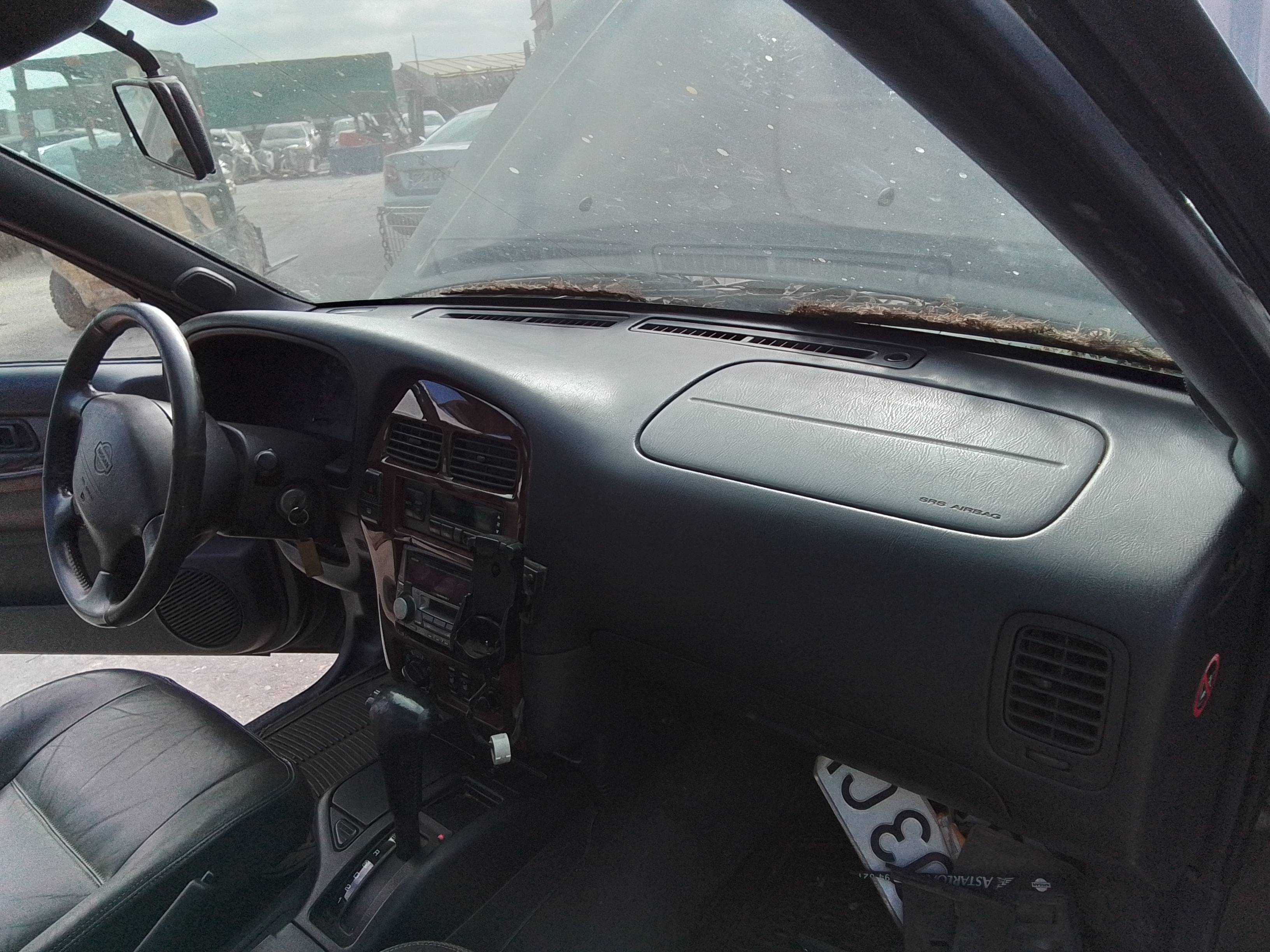 Recambio de salpicadero para nissan pathfinder (r50) 3.3 v6 automático referencia OEM IAM   
