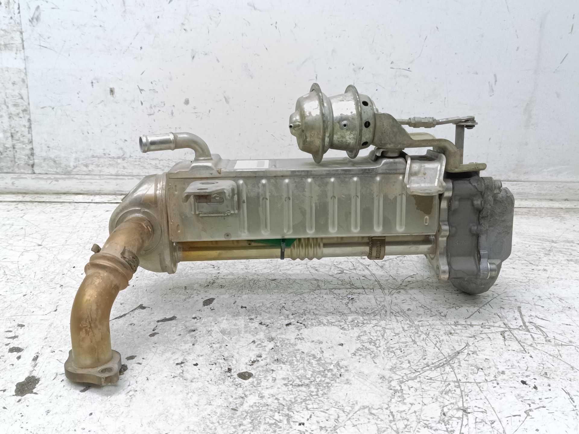 Recambio de enfriador de gases para toyota land cruiser (j15) life referencia OEM IAM 25601301120 10100001791 13064250005