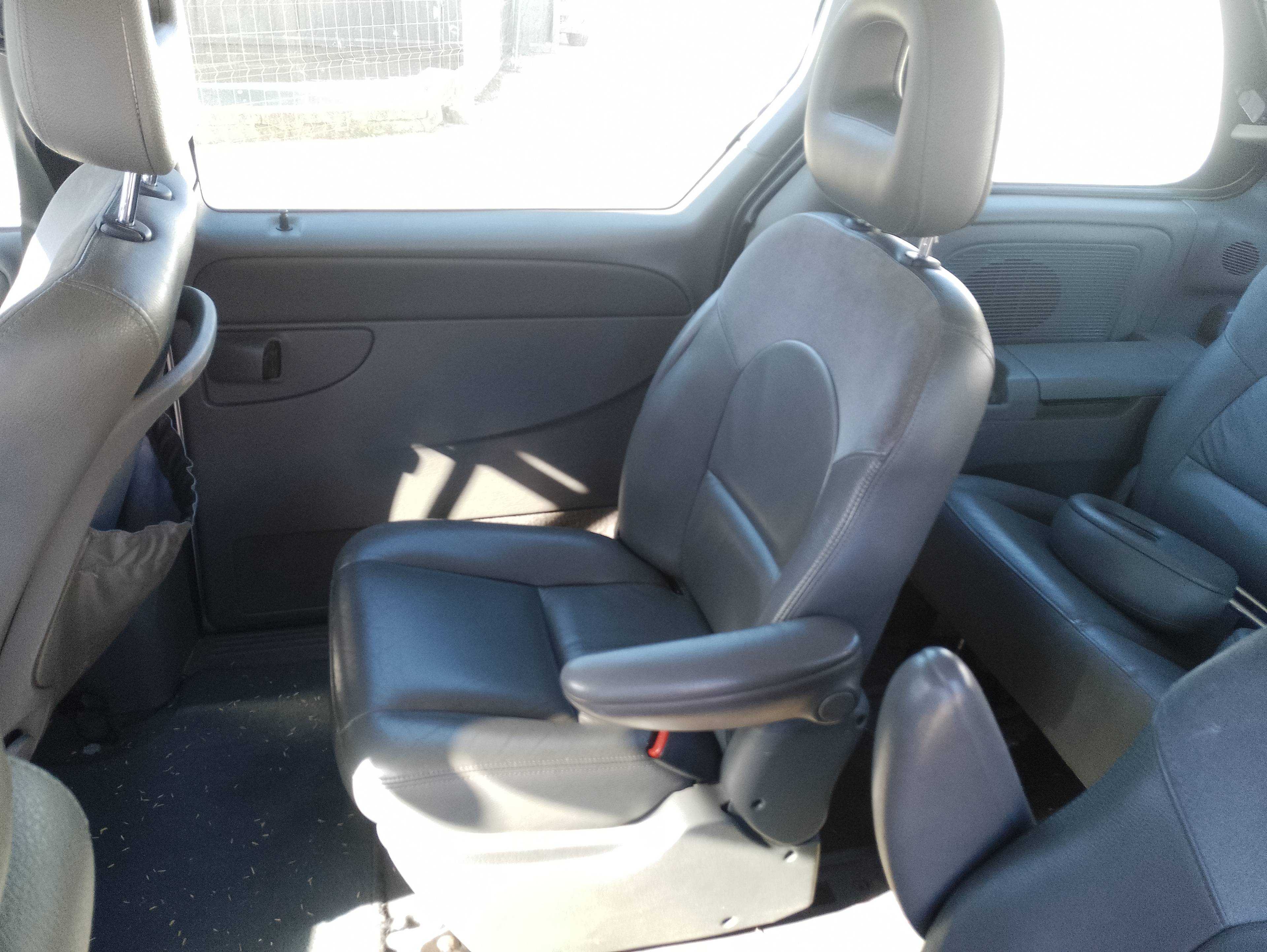 Recambio de asientos trasero derecho para chrysler voyager (rg) 2.5 crd executive referencia OEM IAM   