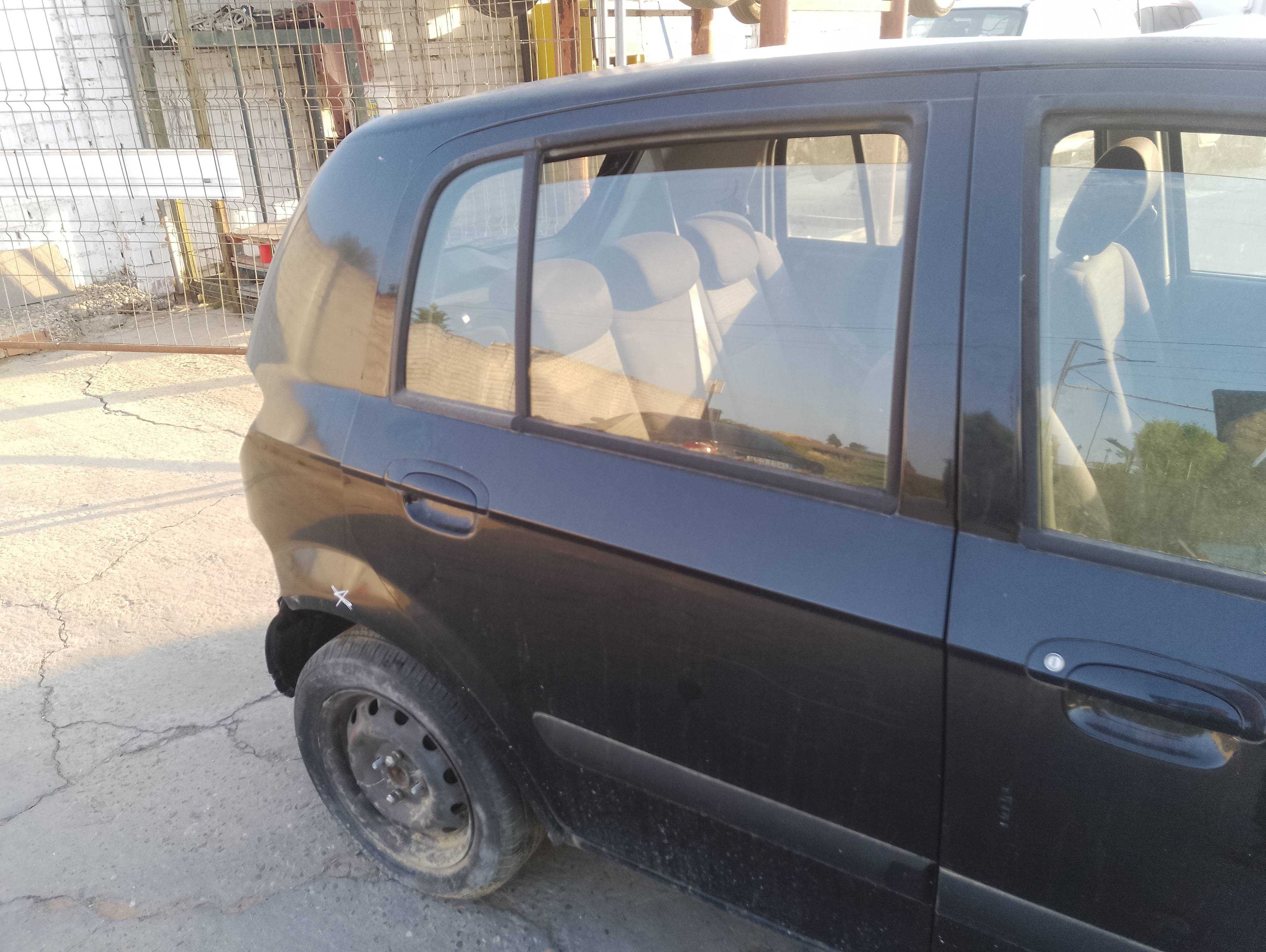 Recambio de puerta trasera derecha para hyundai getz (tb) 1.1 básico referencia OEM IAM   