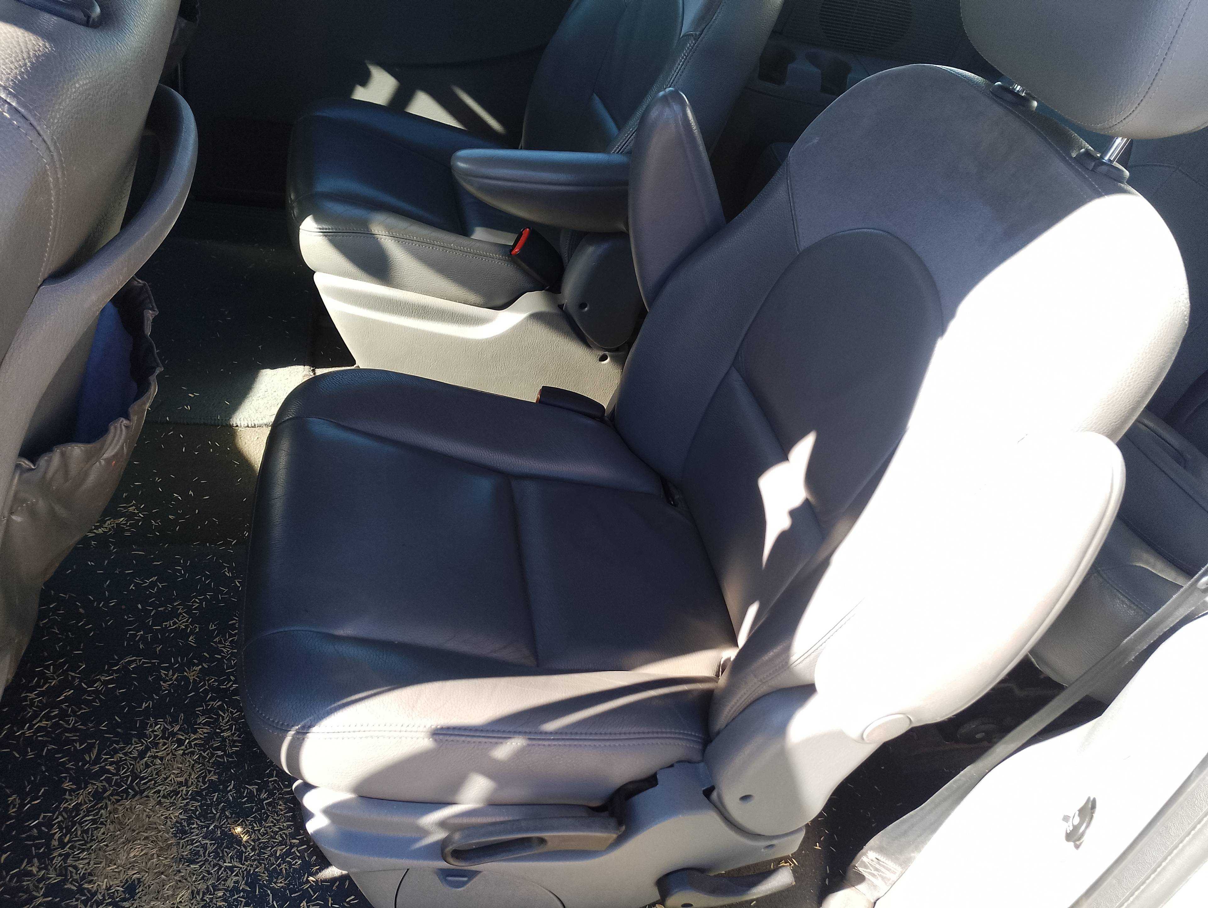 Recambio de asientos trasero izquierdo para chrysler voyager (rg) 2.5 crd executive referencia OEM IAM   