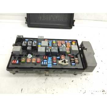 CAJA RELES / FUSIBLES 529050199 13255300 