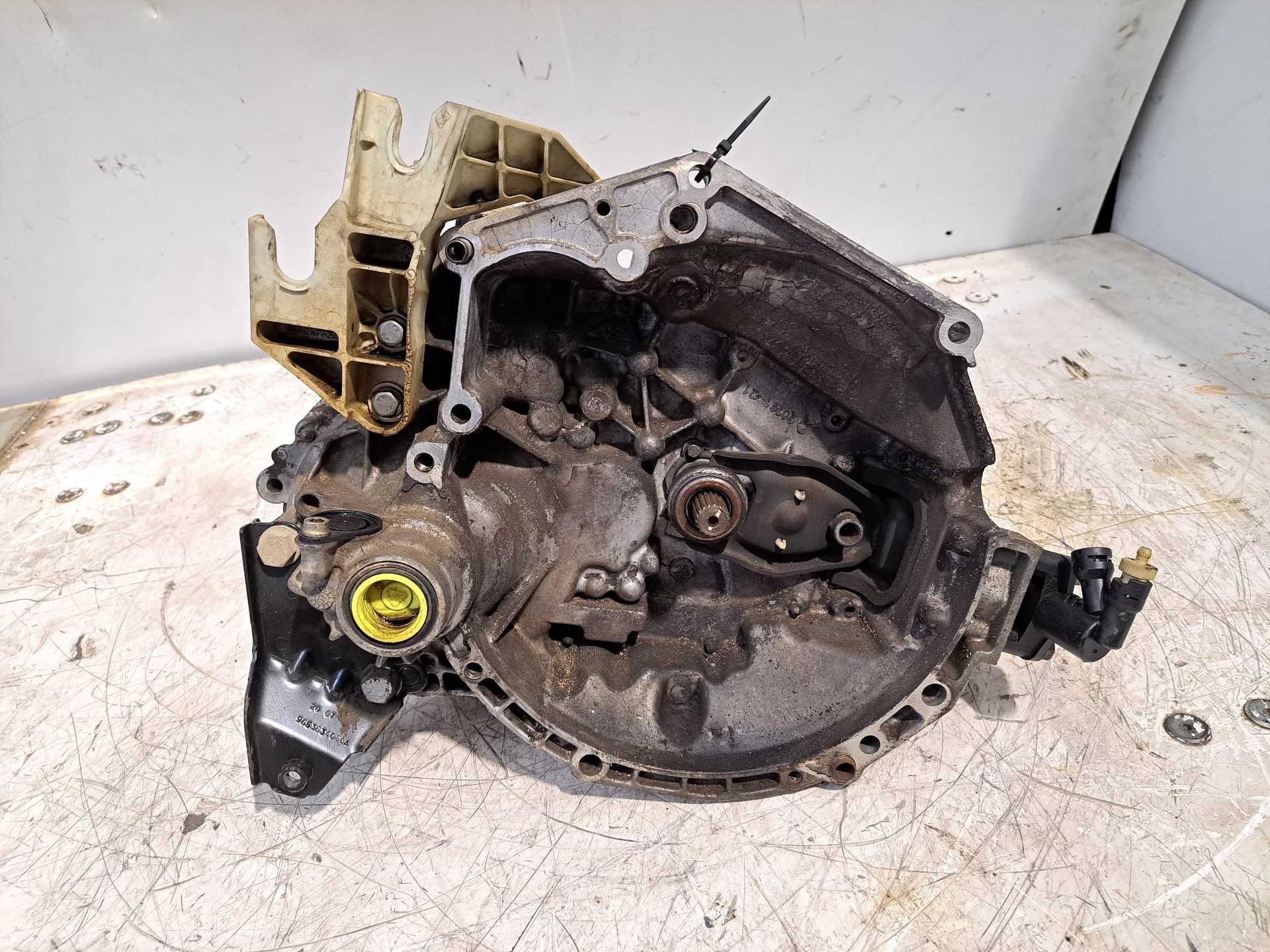 Recambio de caja cambios para peugeot 207 confort referencia OEM IAM 20CQ65  