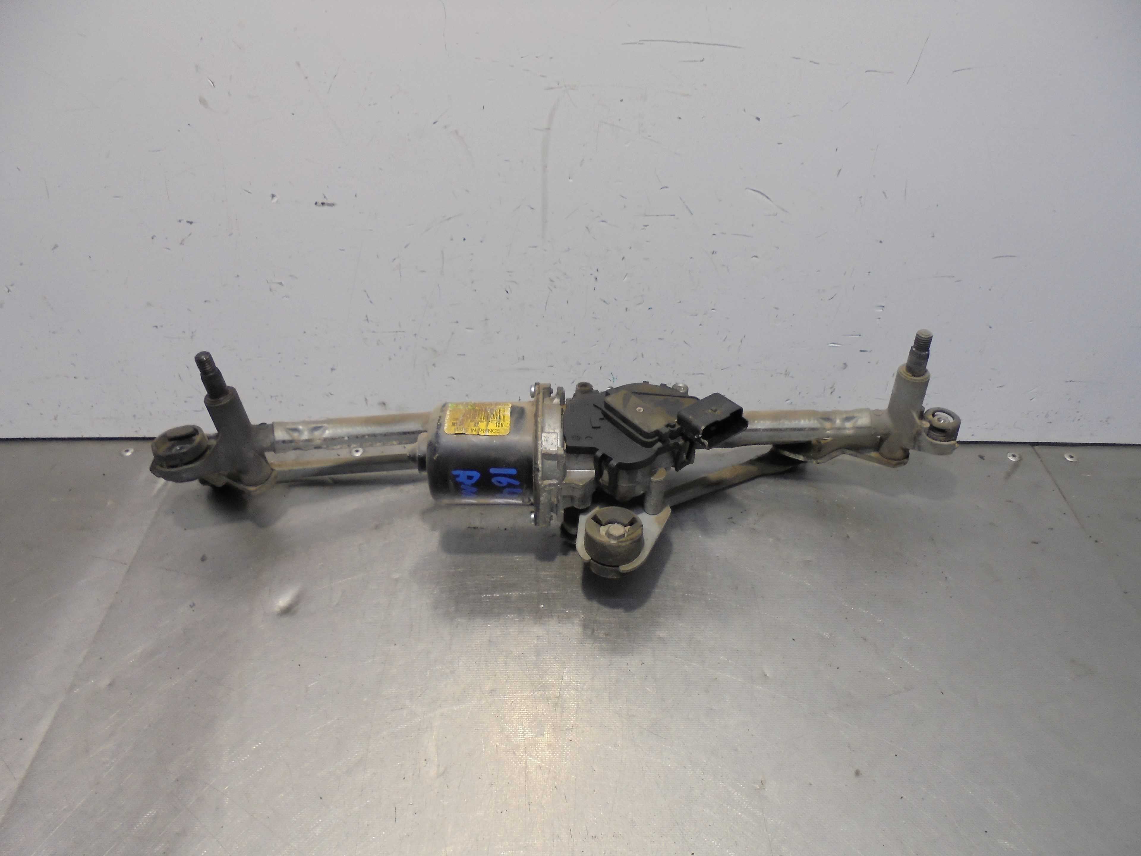 Recambio de motor limpia delantero para citroën c3 sx referencia OEM IAM  VALEO 