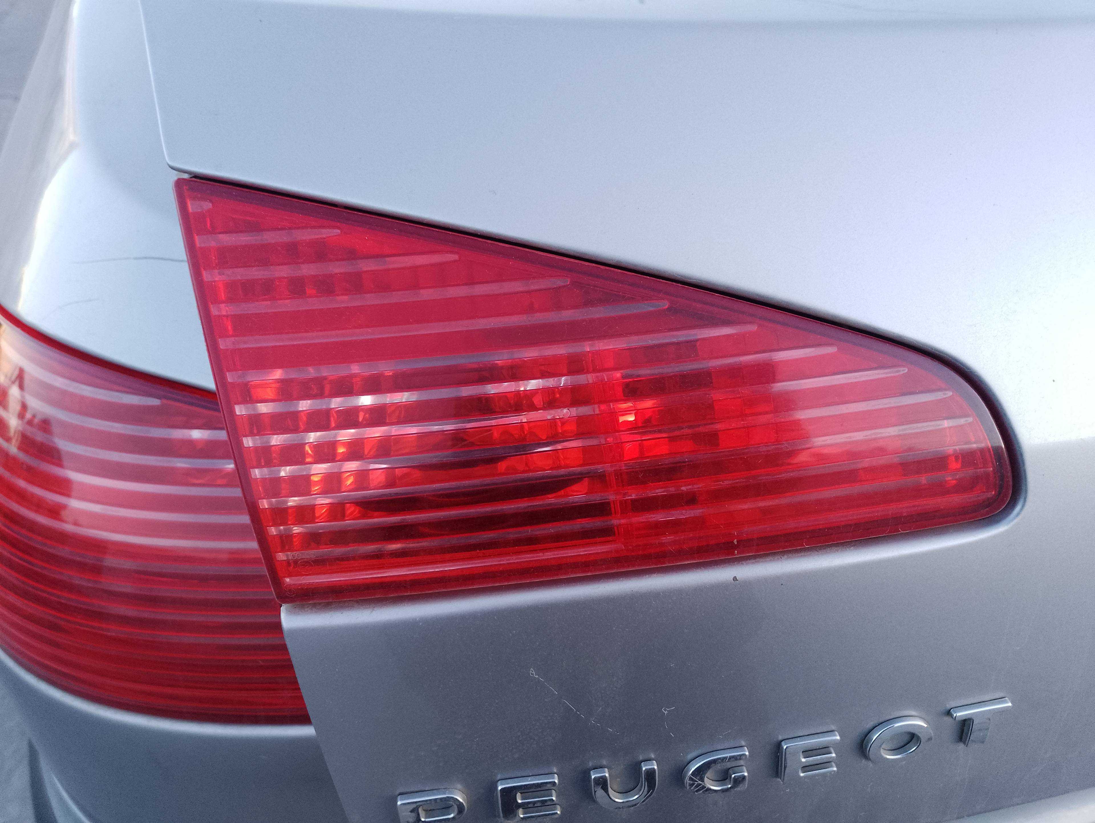 Recambio de piloto porton trasero izquierdo para peugeot 607 (s1) pack referencia OEM IAM   