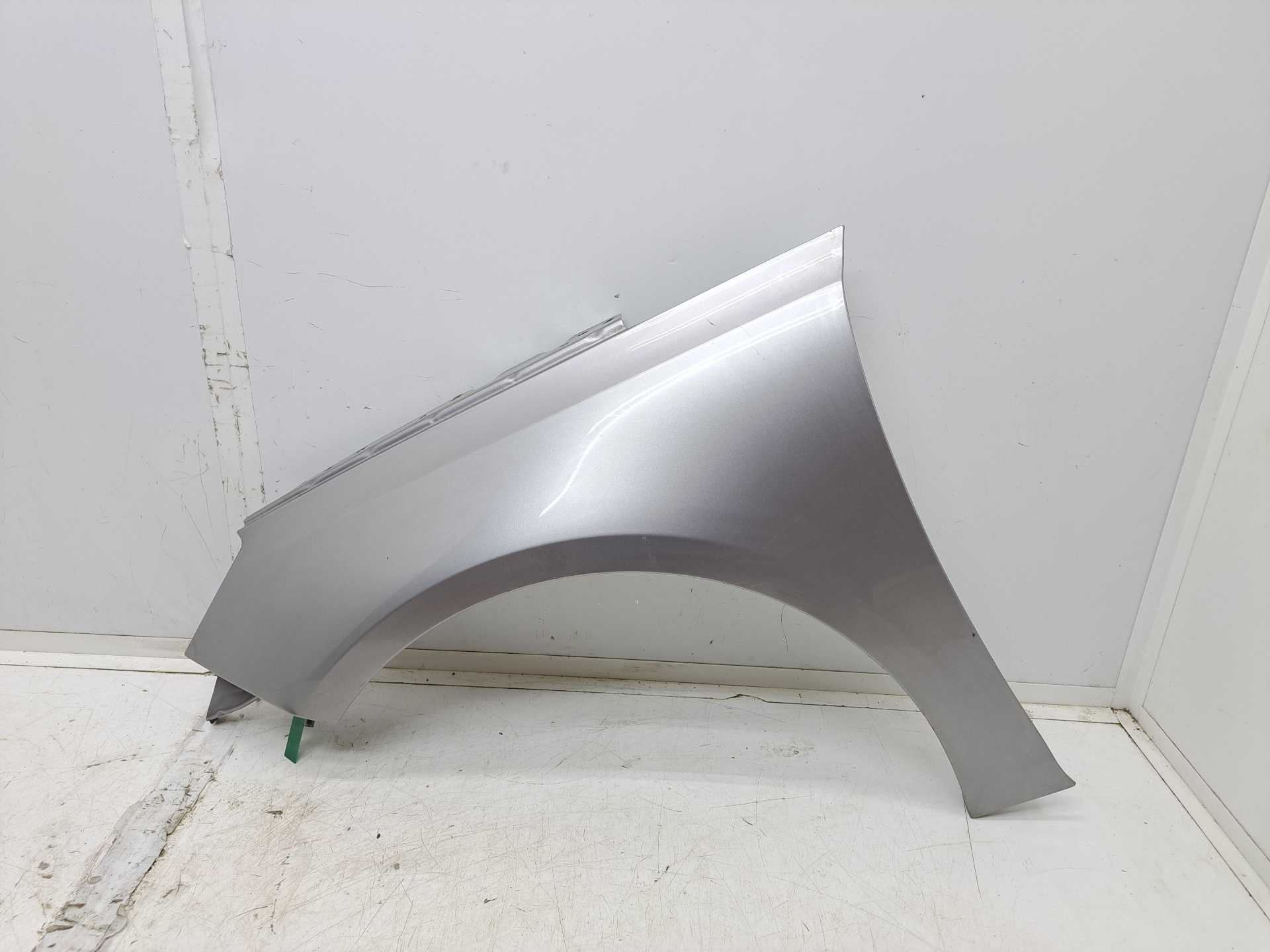 Recambio de aleta delantera izquierda para peugeot 308 active referencia OEM IAM 9802164380  